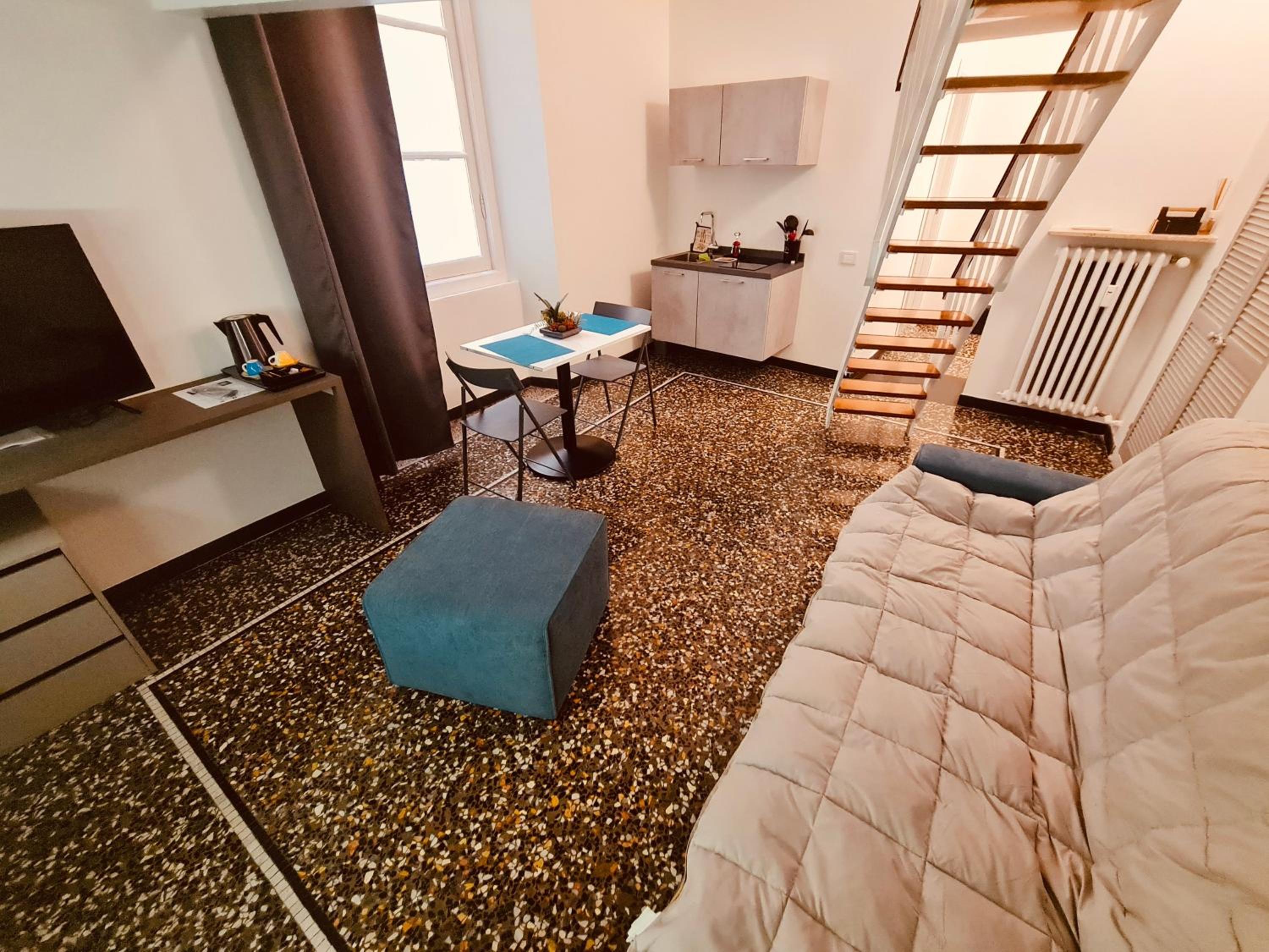 Superior Quadruple Room - Photo 1