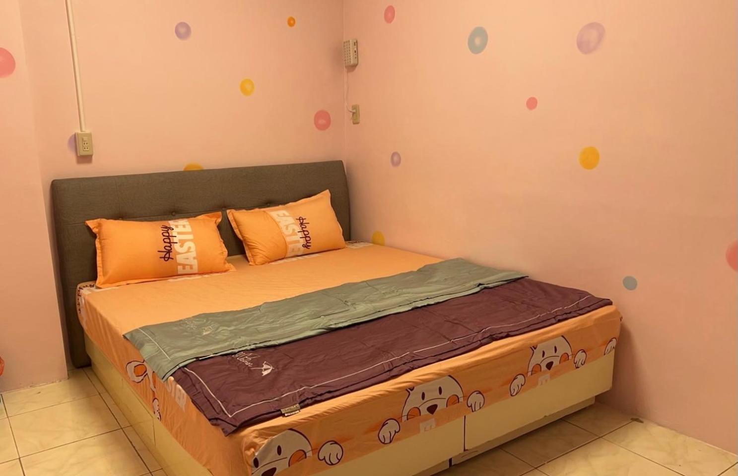 Queen Room photo 1