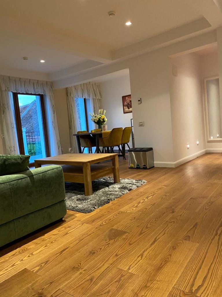 Apartment 4 - Photo 16