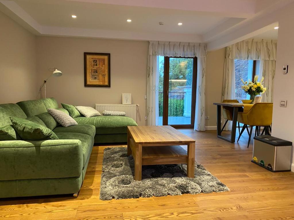Apartment 4 - Photo 17