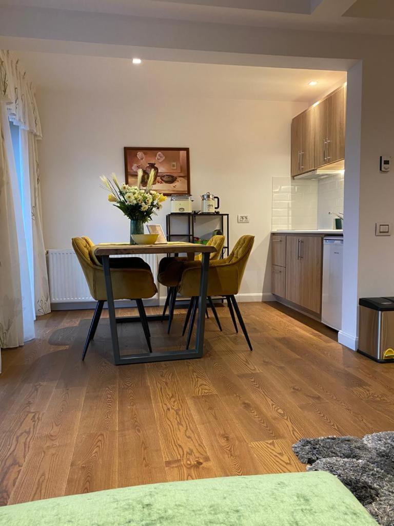 Apartment 4 - Photo 19