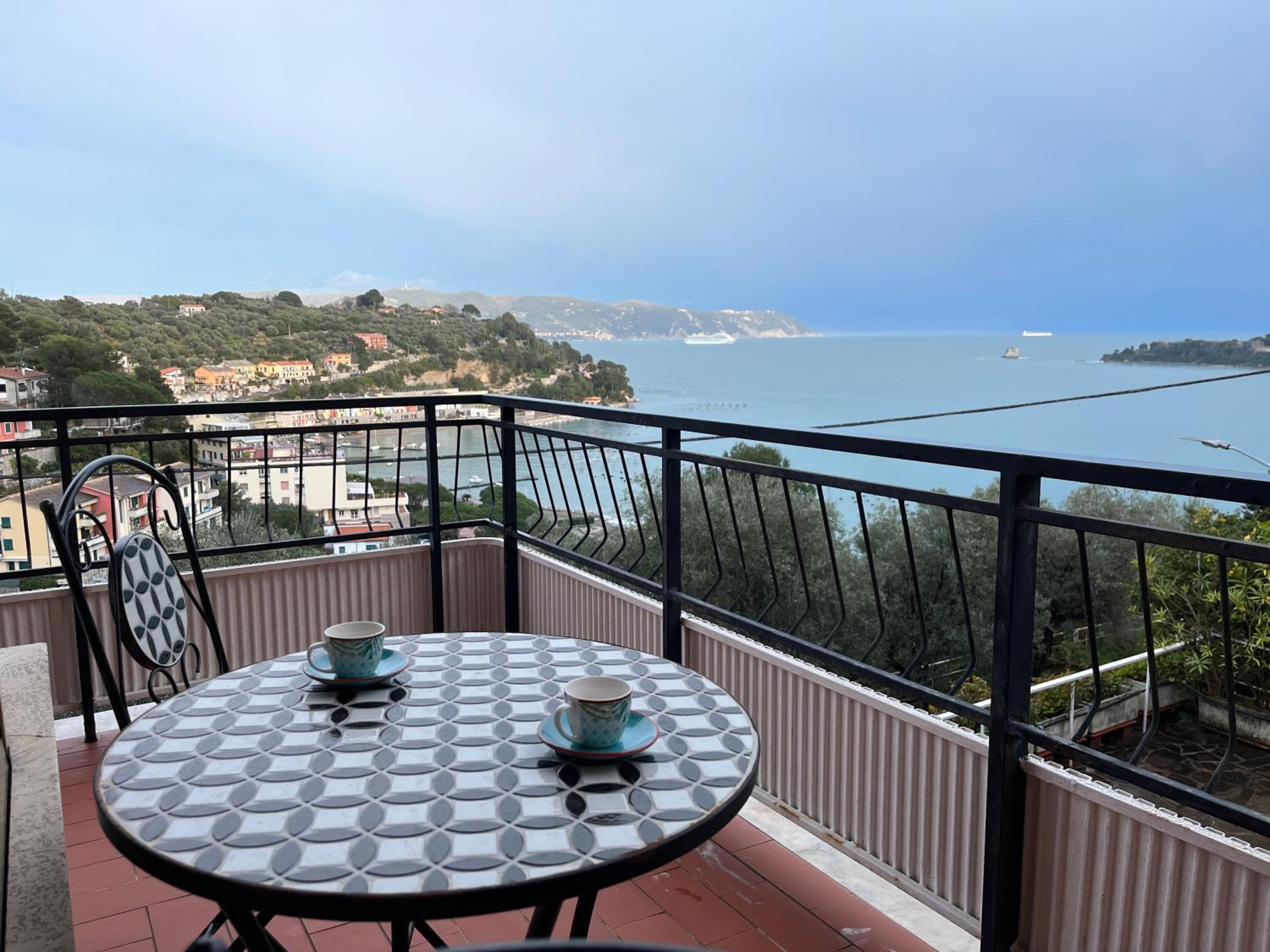 Apartment with Sea View photo 3
