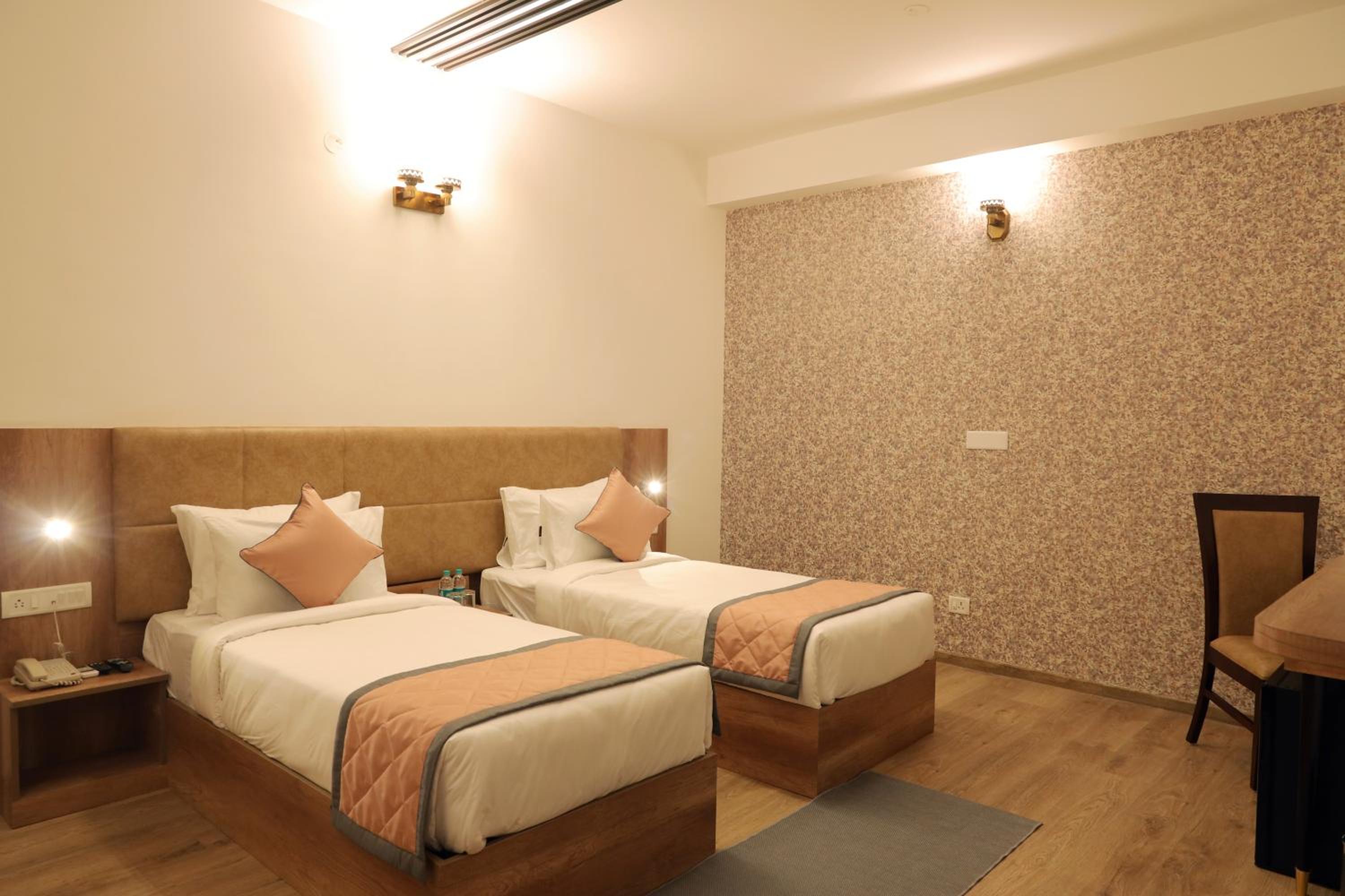 Budget Double or Twin Room - Photo 3