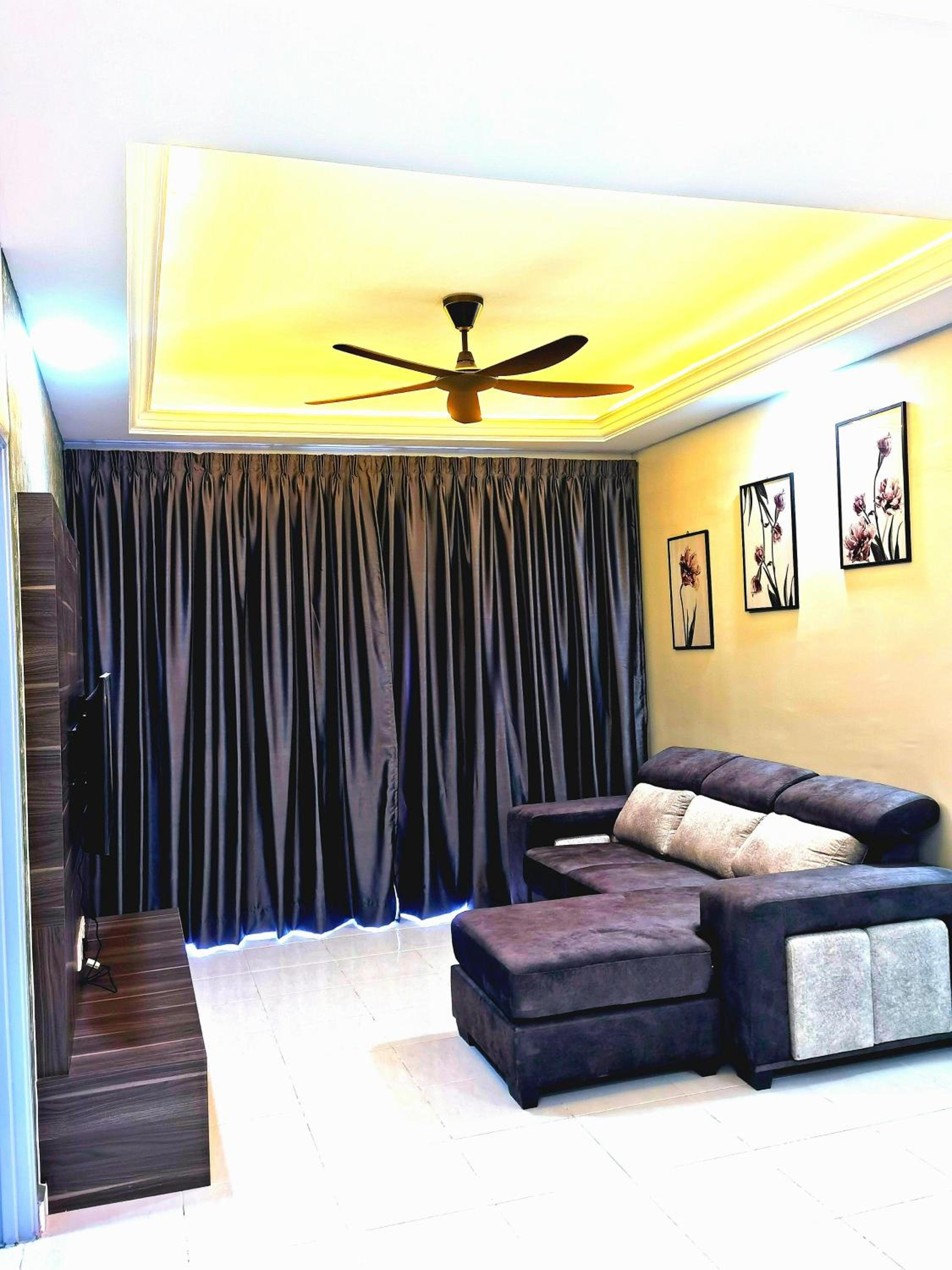 Three-Bedroom Apartment photo 3