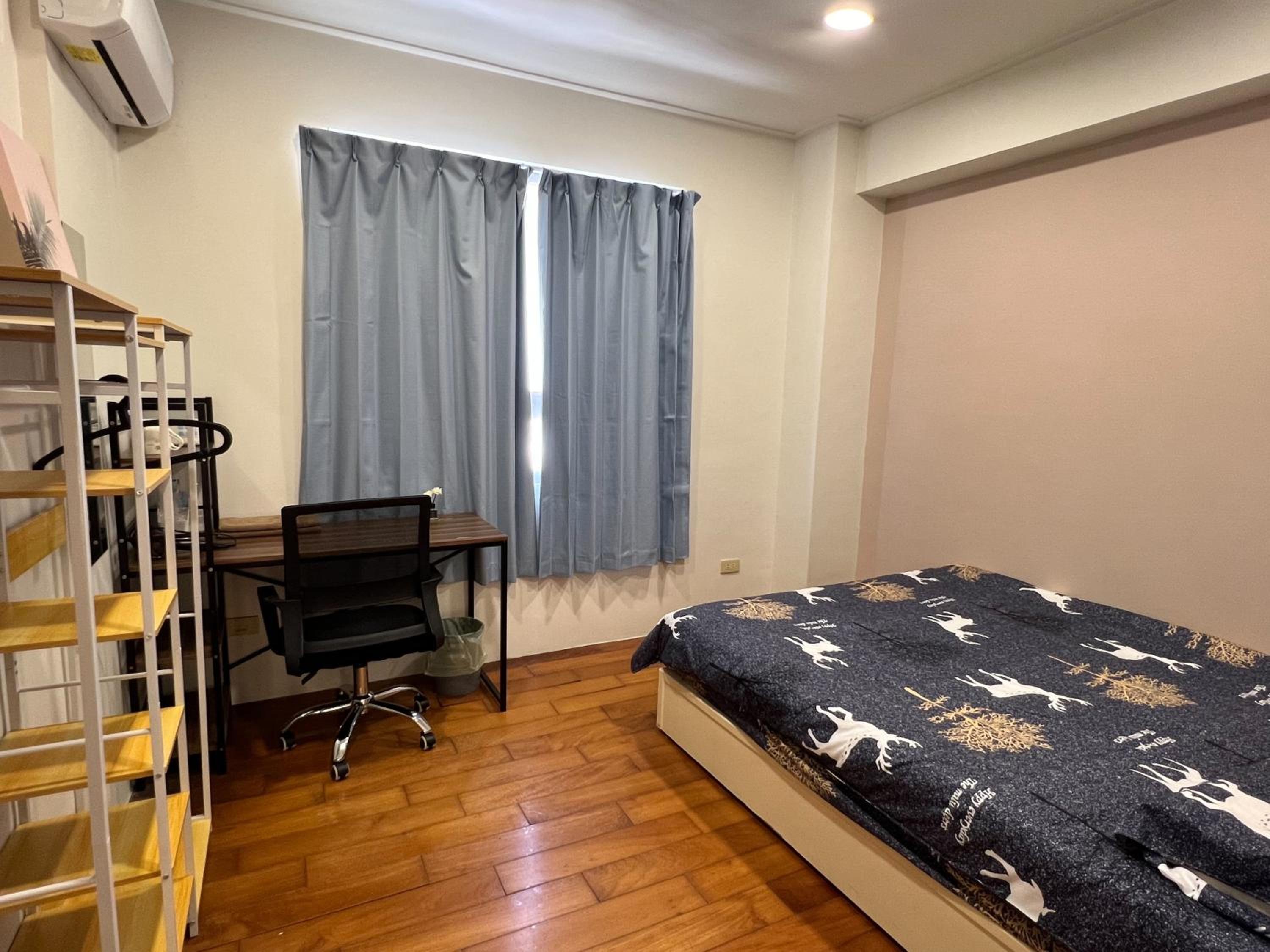 Double Room with Shared Bathroom