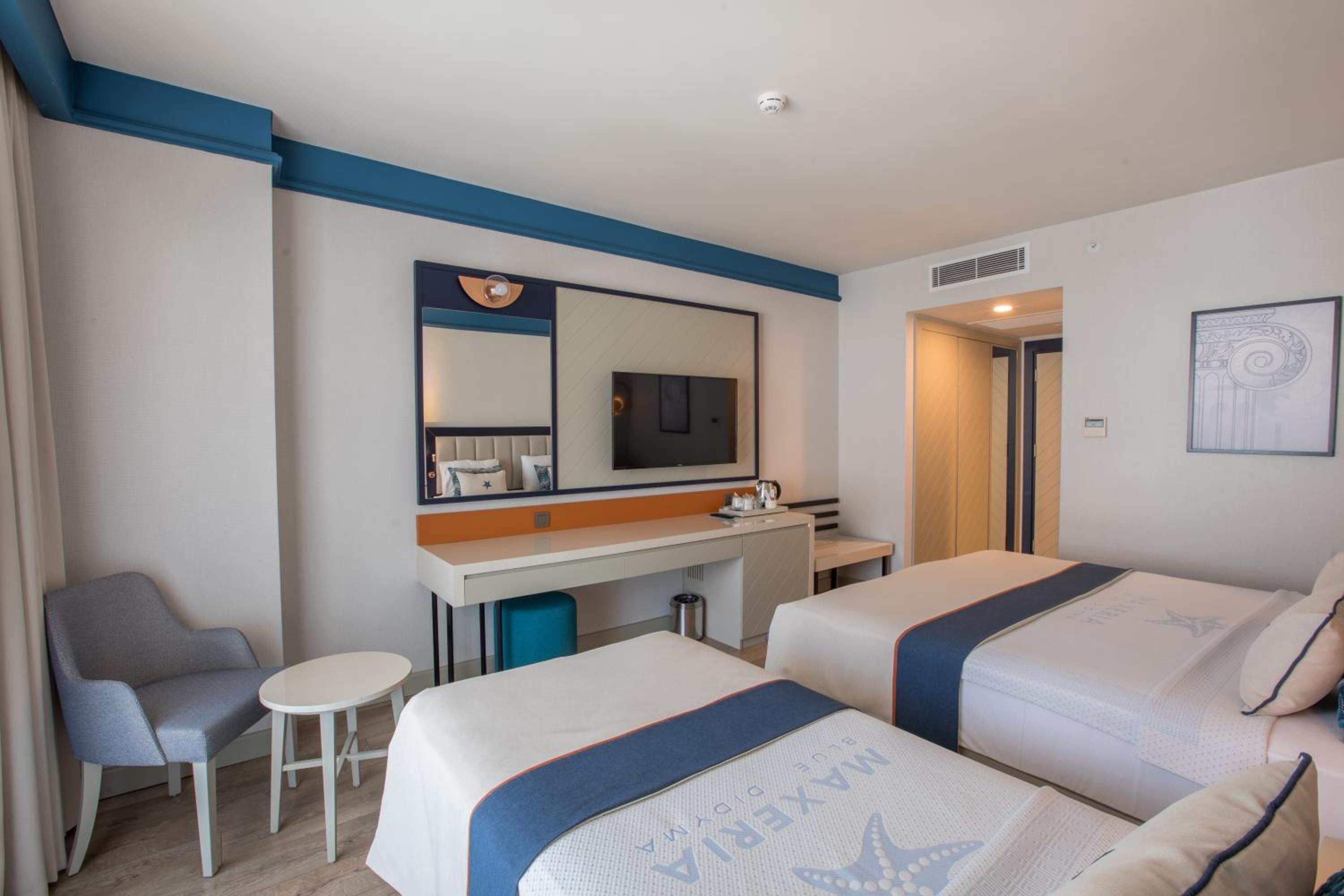 Triple Room with Land View photo 3