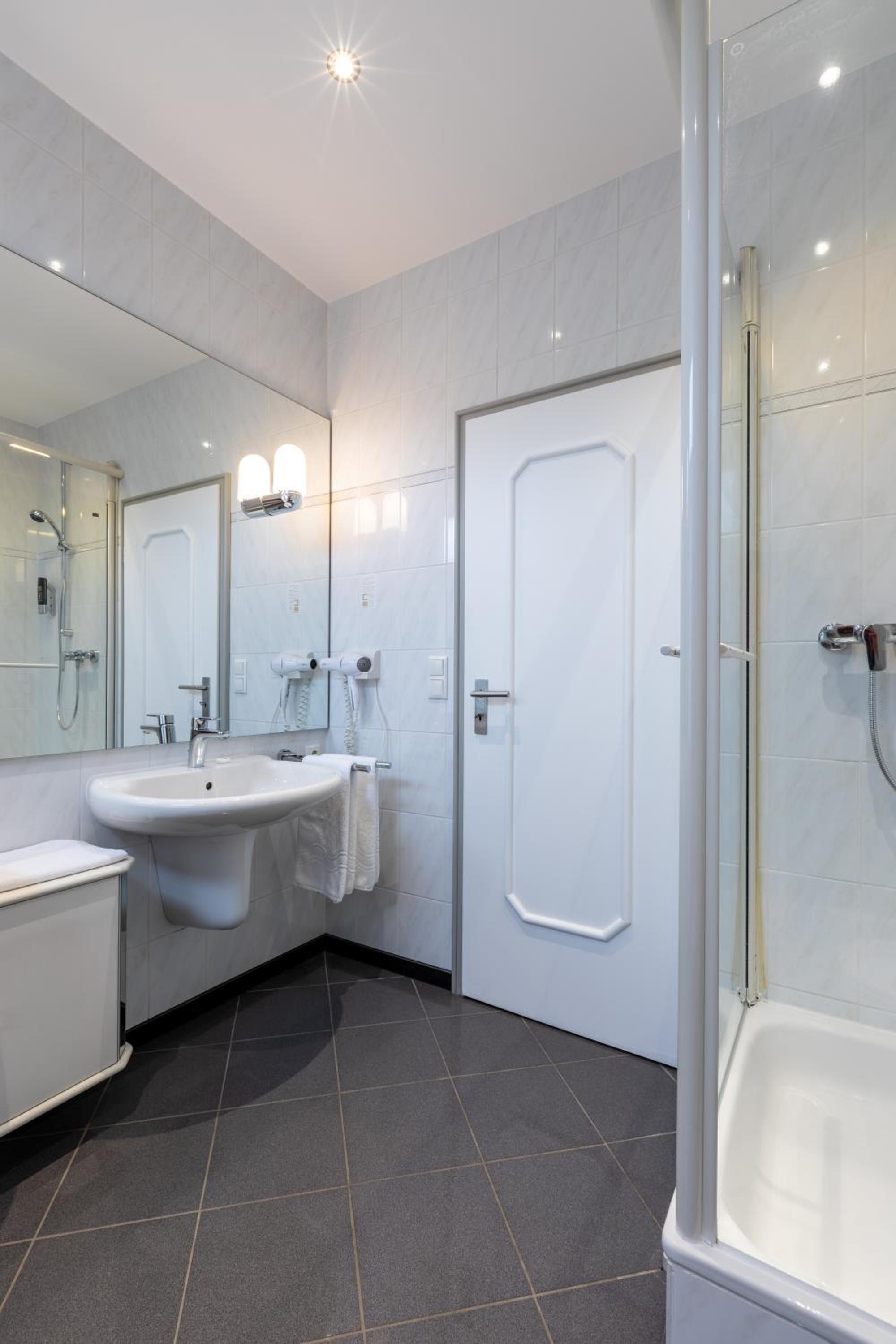 Single Room photo 2