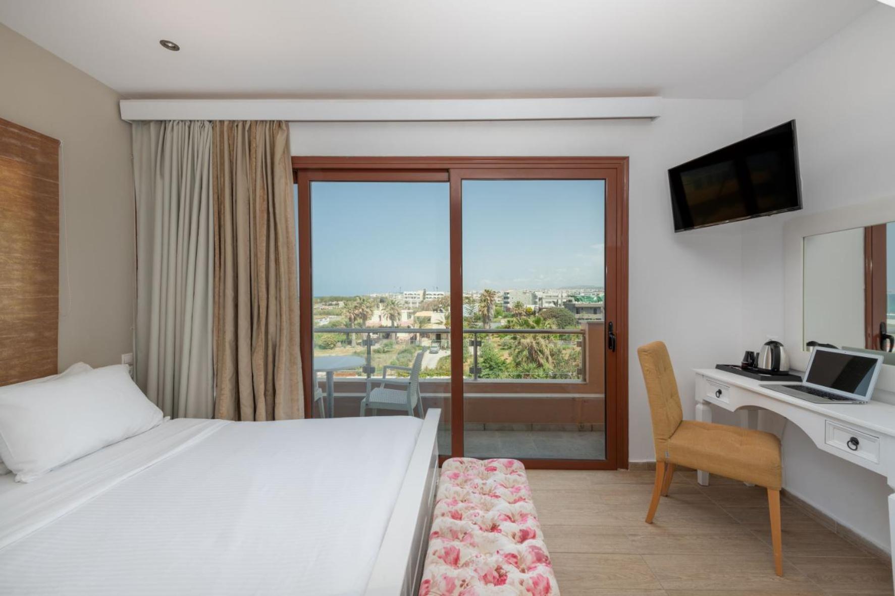 Superior Double Room with Sea View photo 2