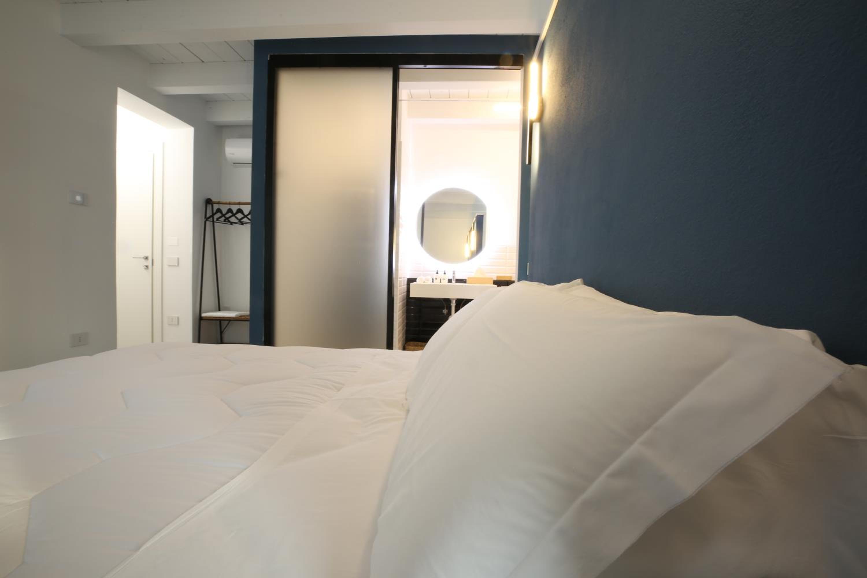 Deluxe Double Room with Bath