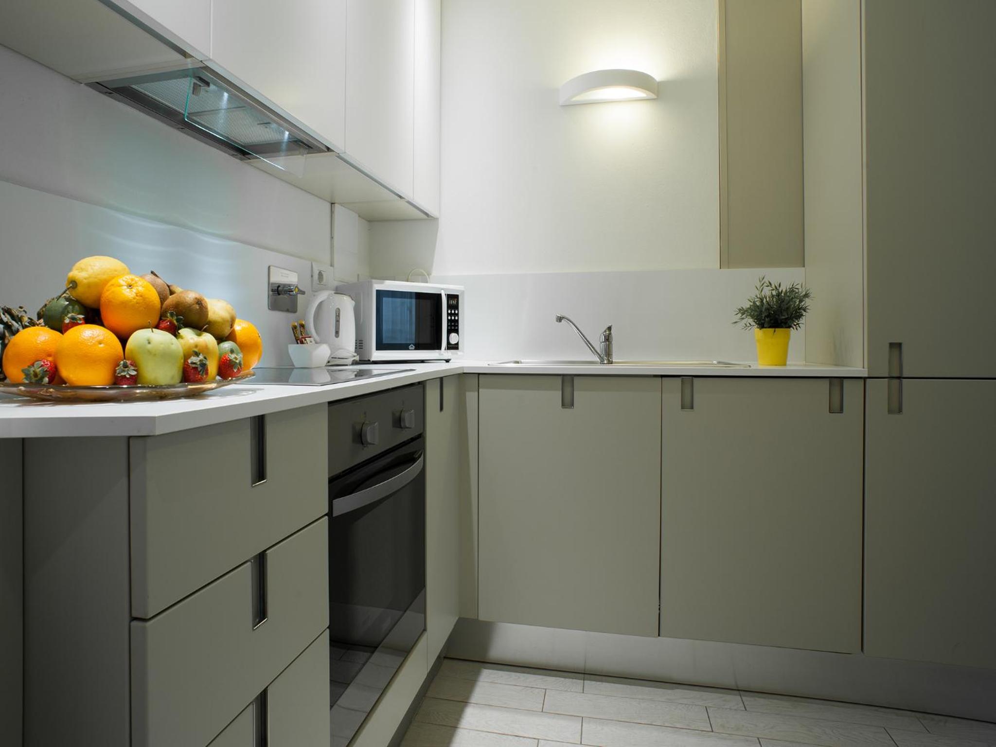 Superior One-Bedroom Apartment with Free Parking photo 3