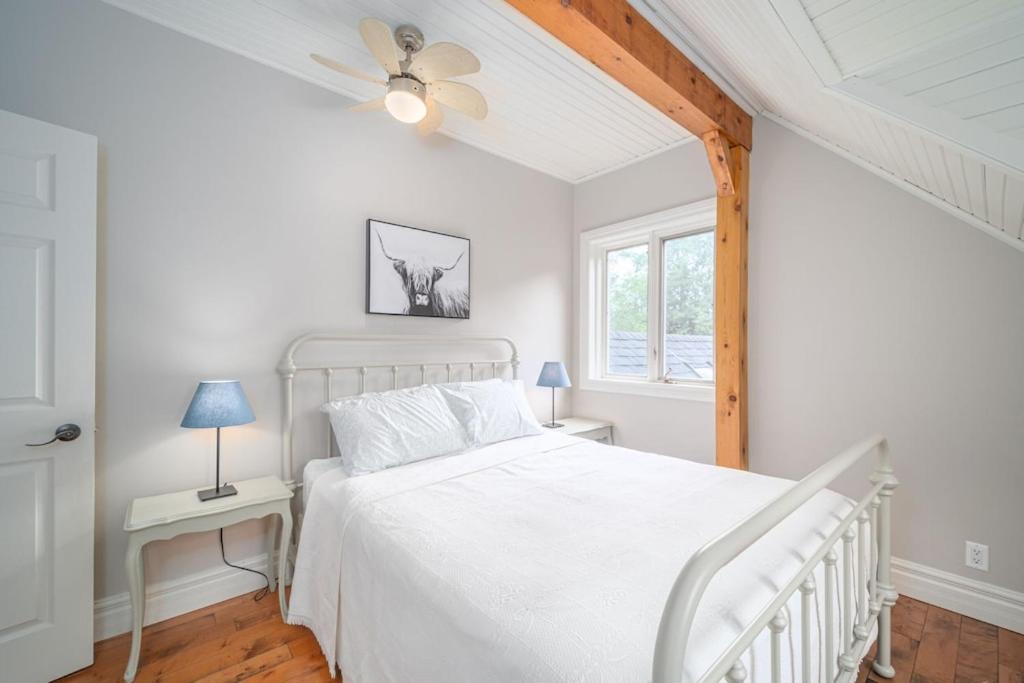 Six-Bedroom House photo 1