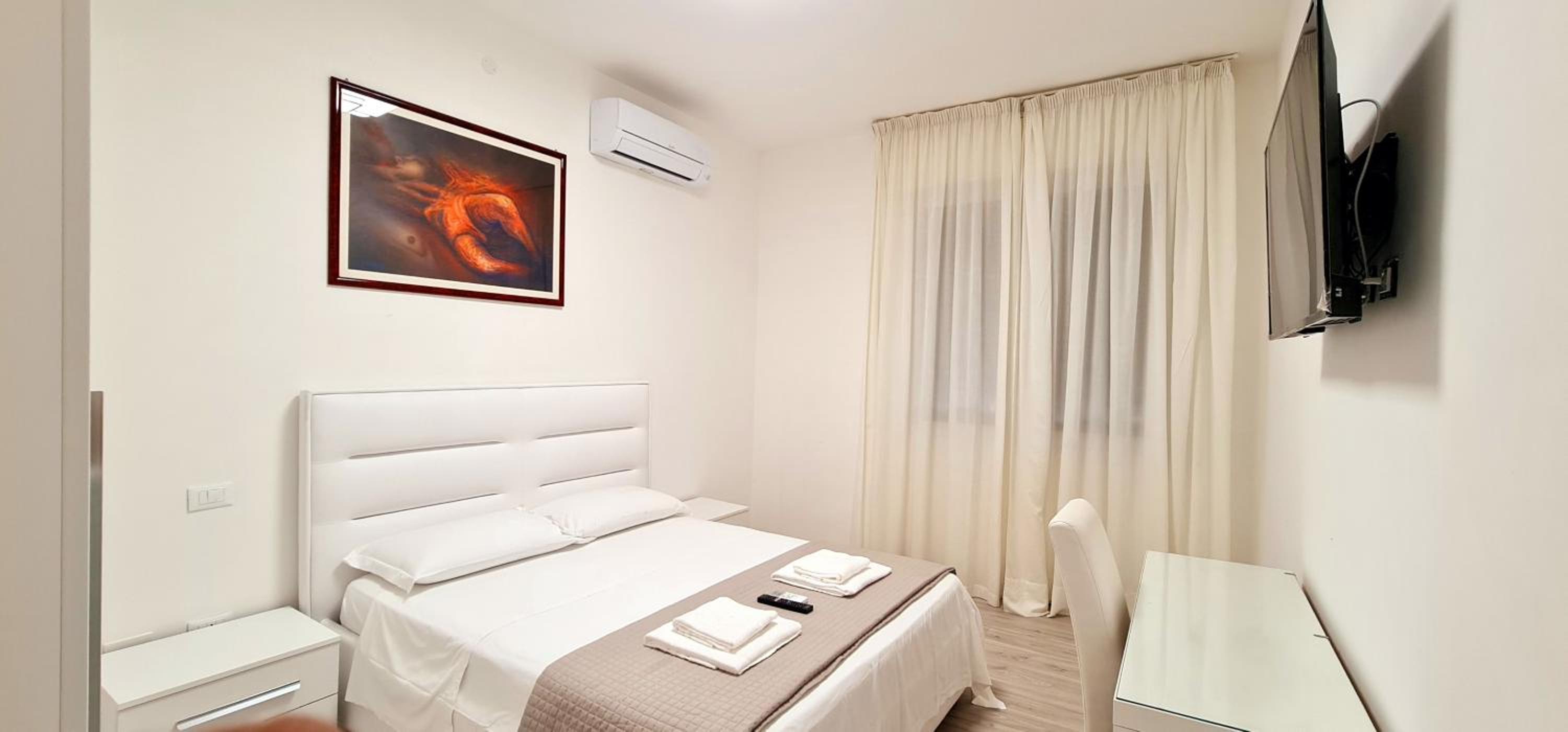 Standard Double Room with Shared Bathroom