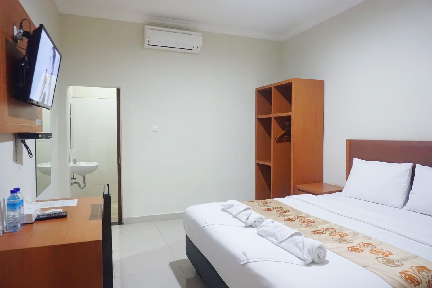 Double Room - Photo 2