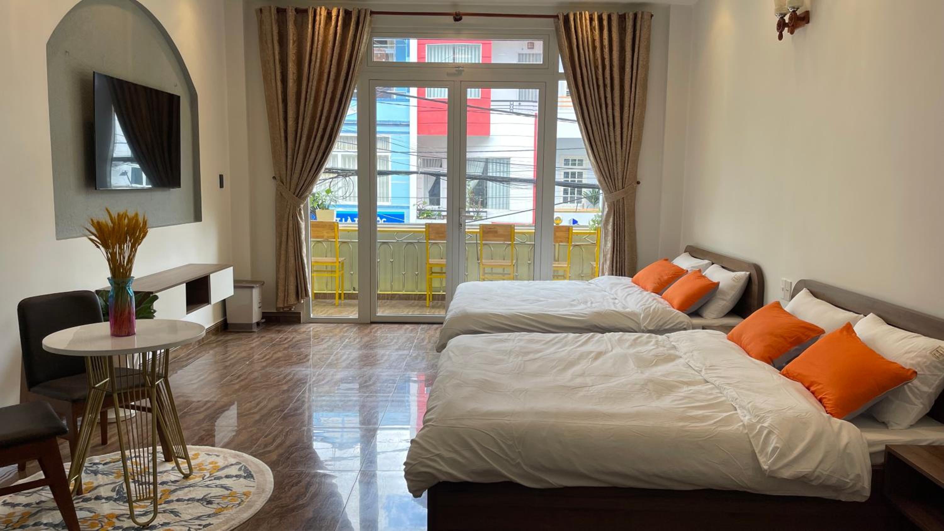 Quadruple Room with Balcony photo 3