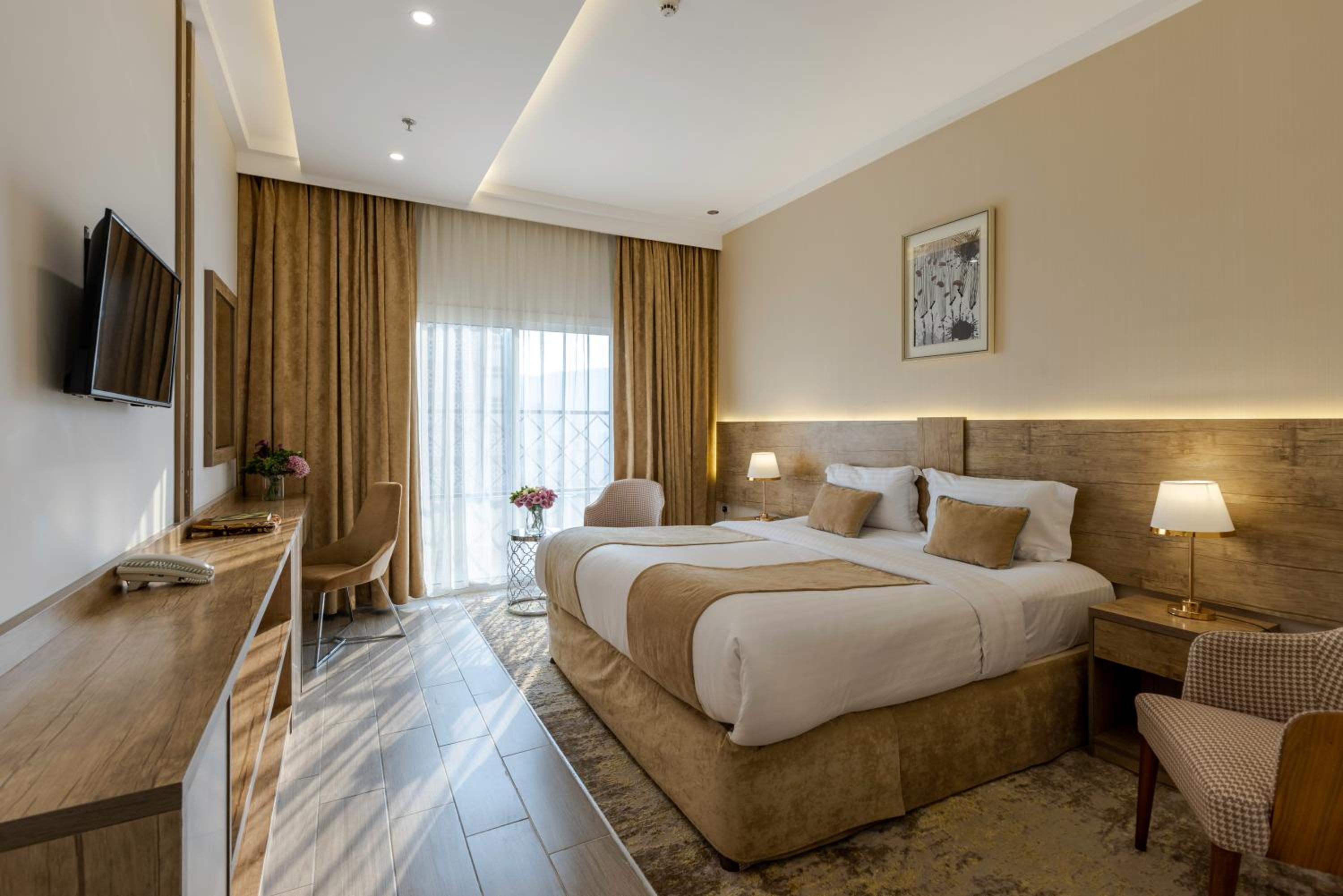 Junior Suite with Balcony photo 3