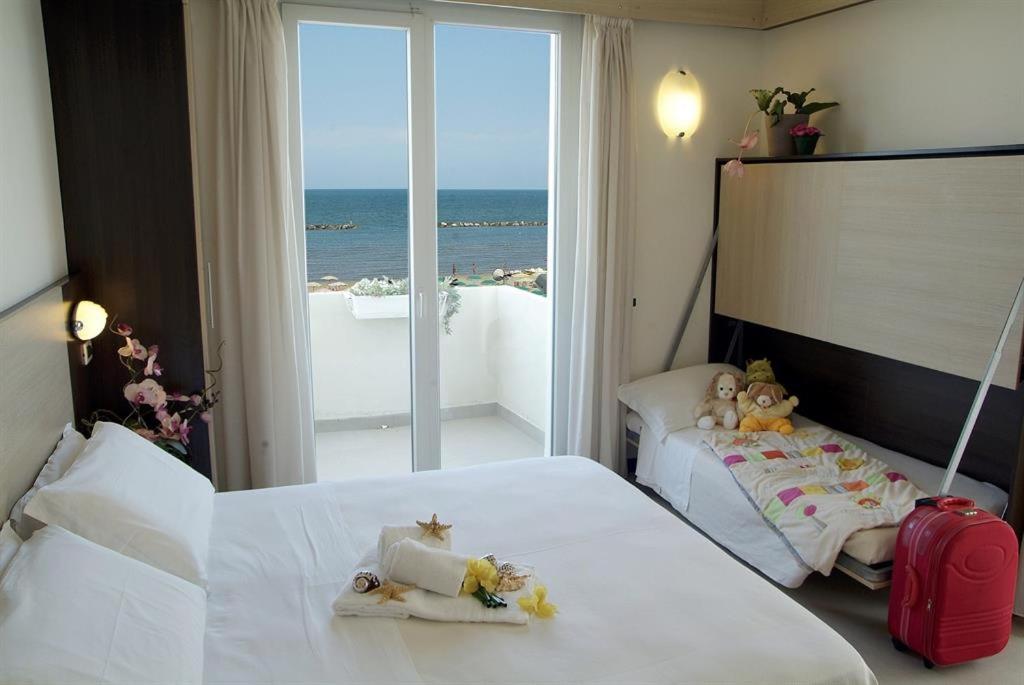 Deluxe Double or Twin Room - Photo 5