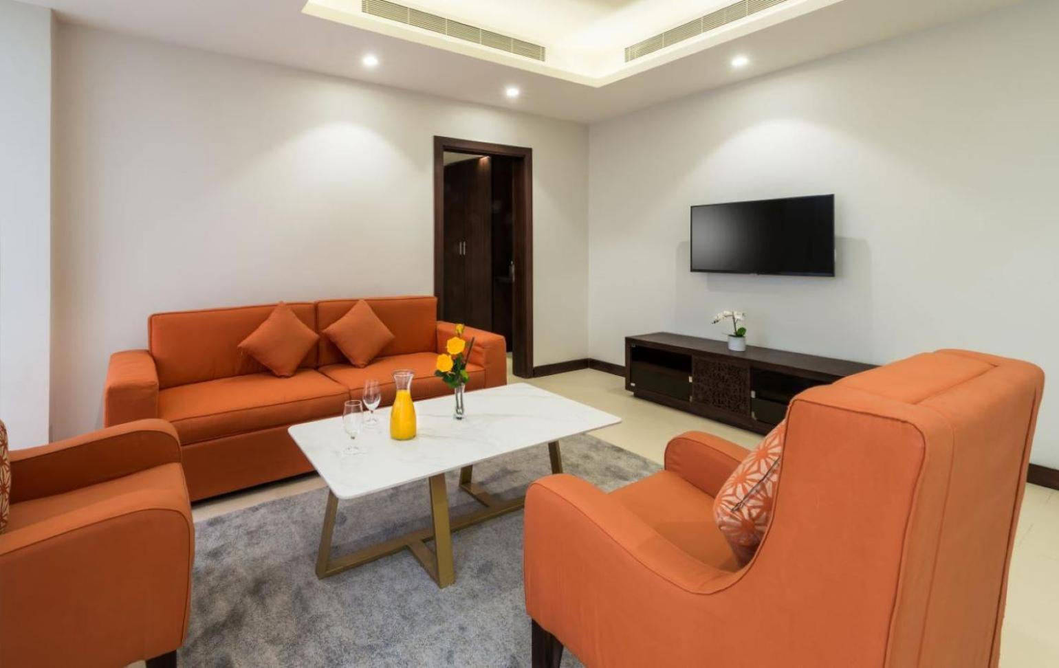 Premium King Suite with City View - Photo 8