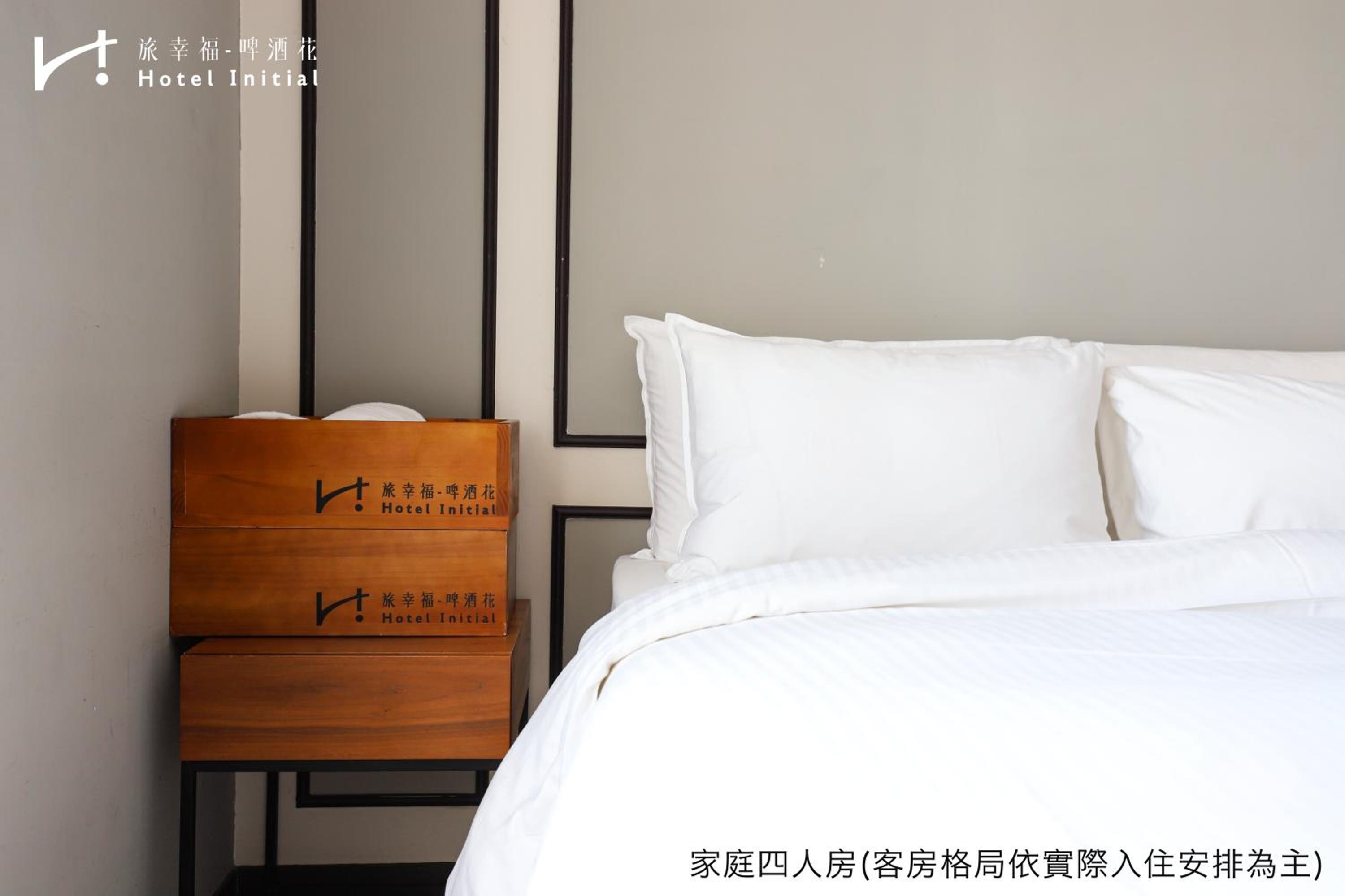 Deluxe Quadruple Room with Balcony