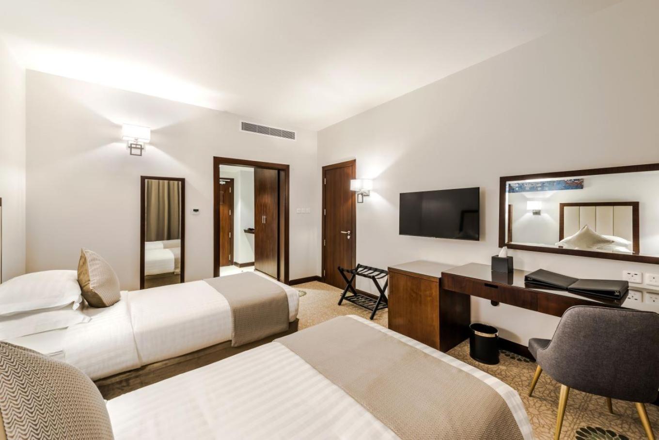 Superior Twin Room - Photo 2