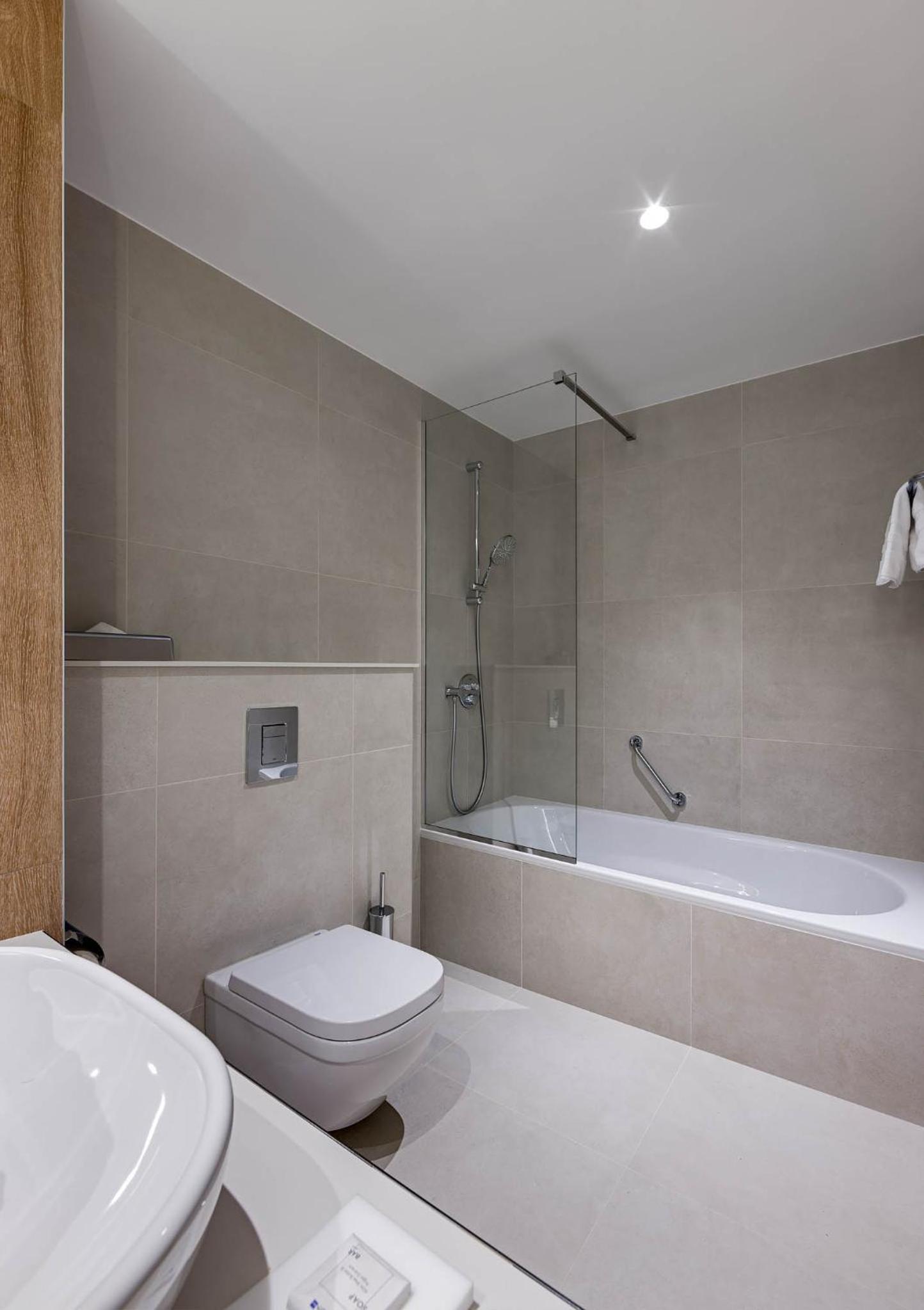 Junior Suite - Low Floor - Photo 6