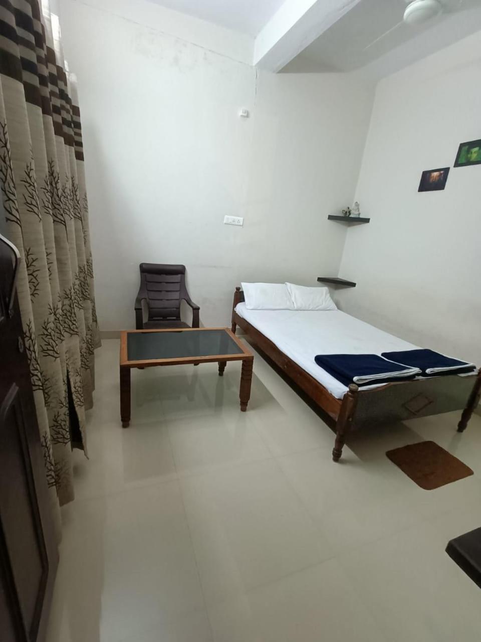 Apartment with Mountain View photo 1