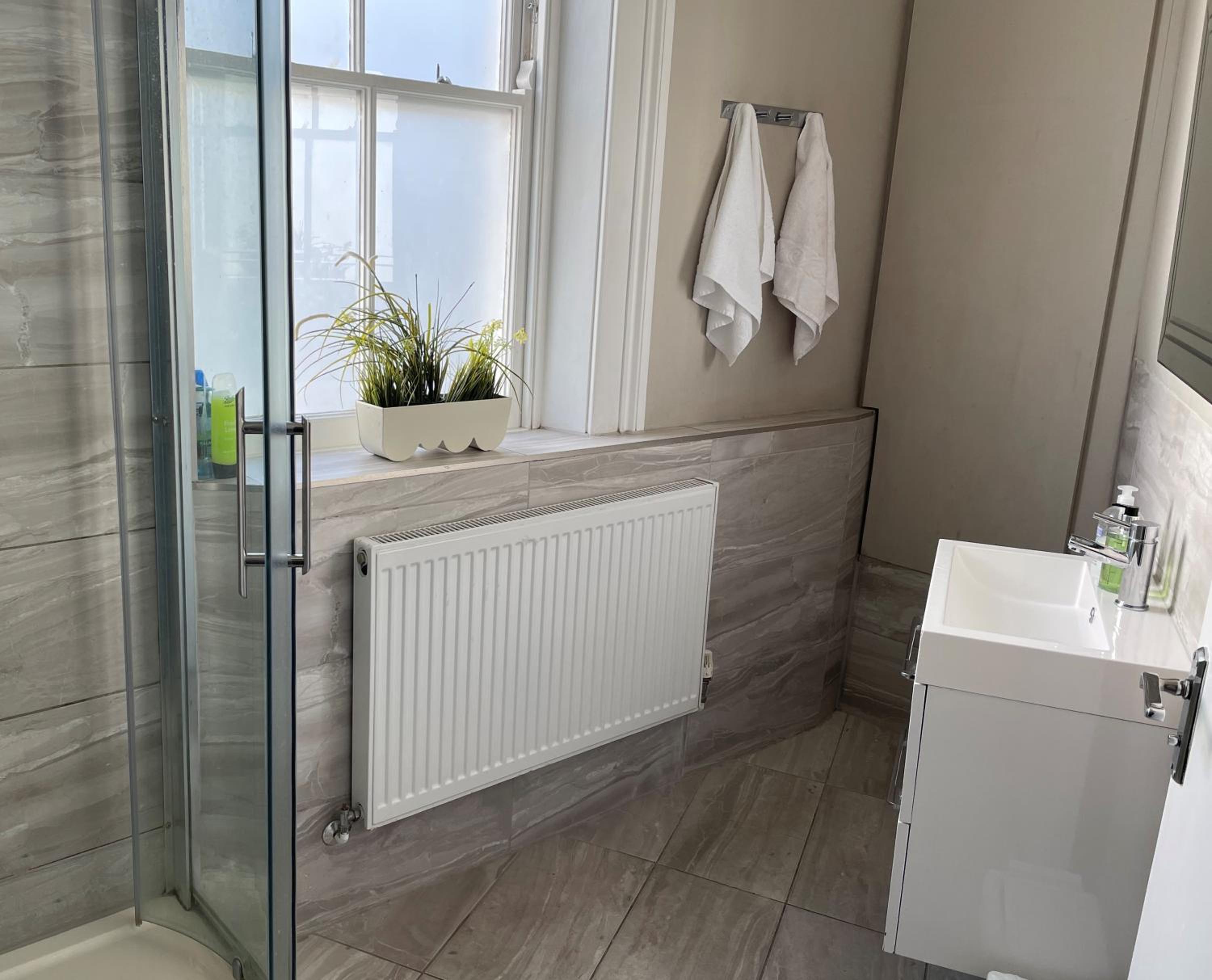 Twin Room with Shared Bathroom photo 3