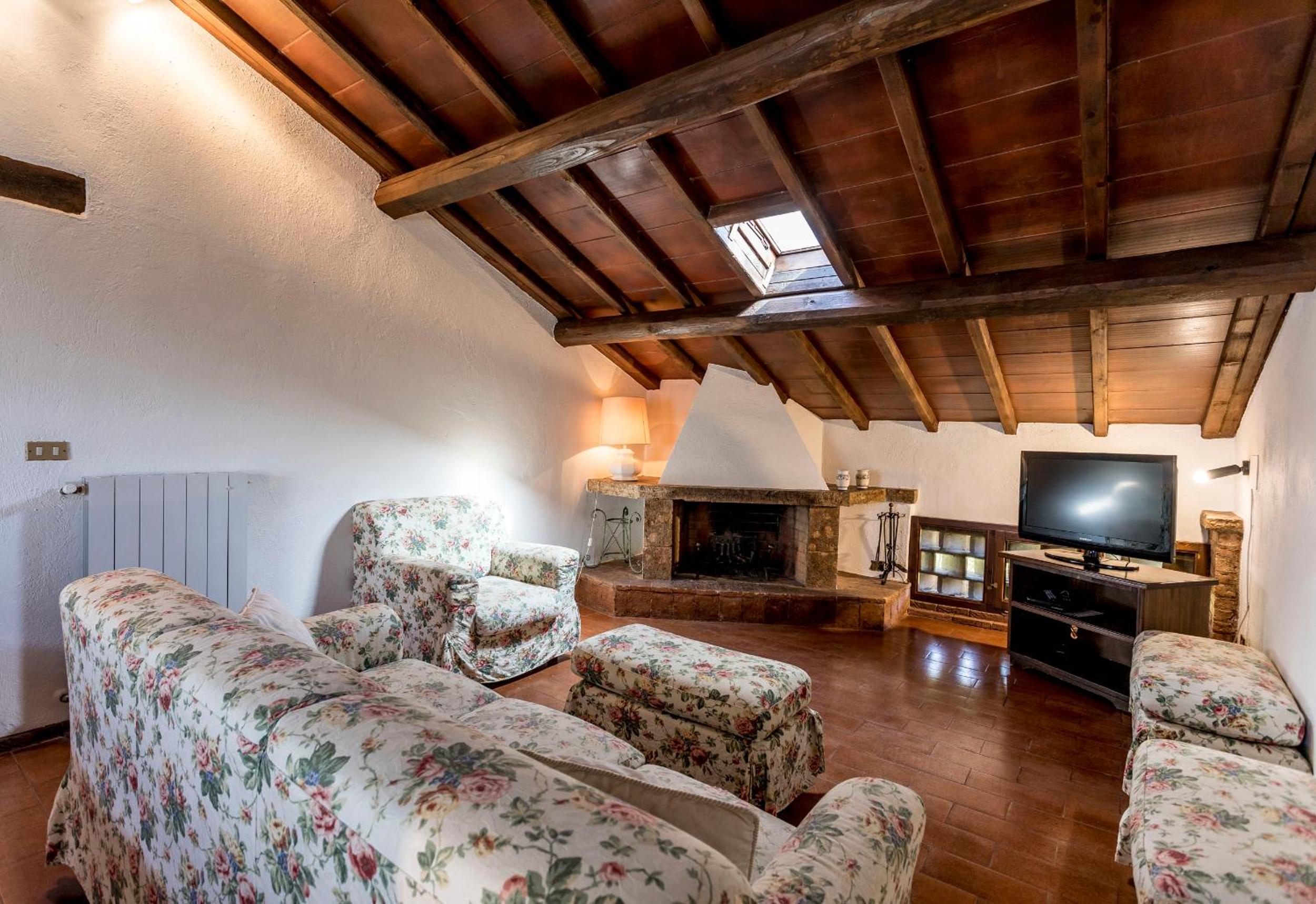 Three-Bedroom Apartment - Photo 15