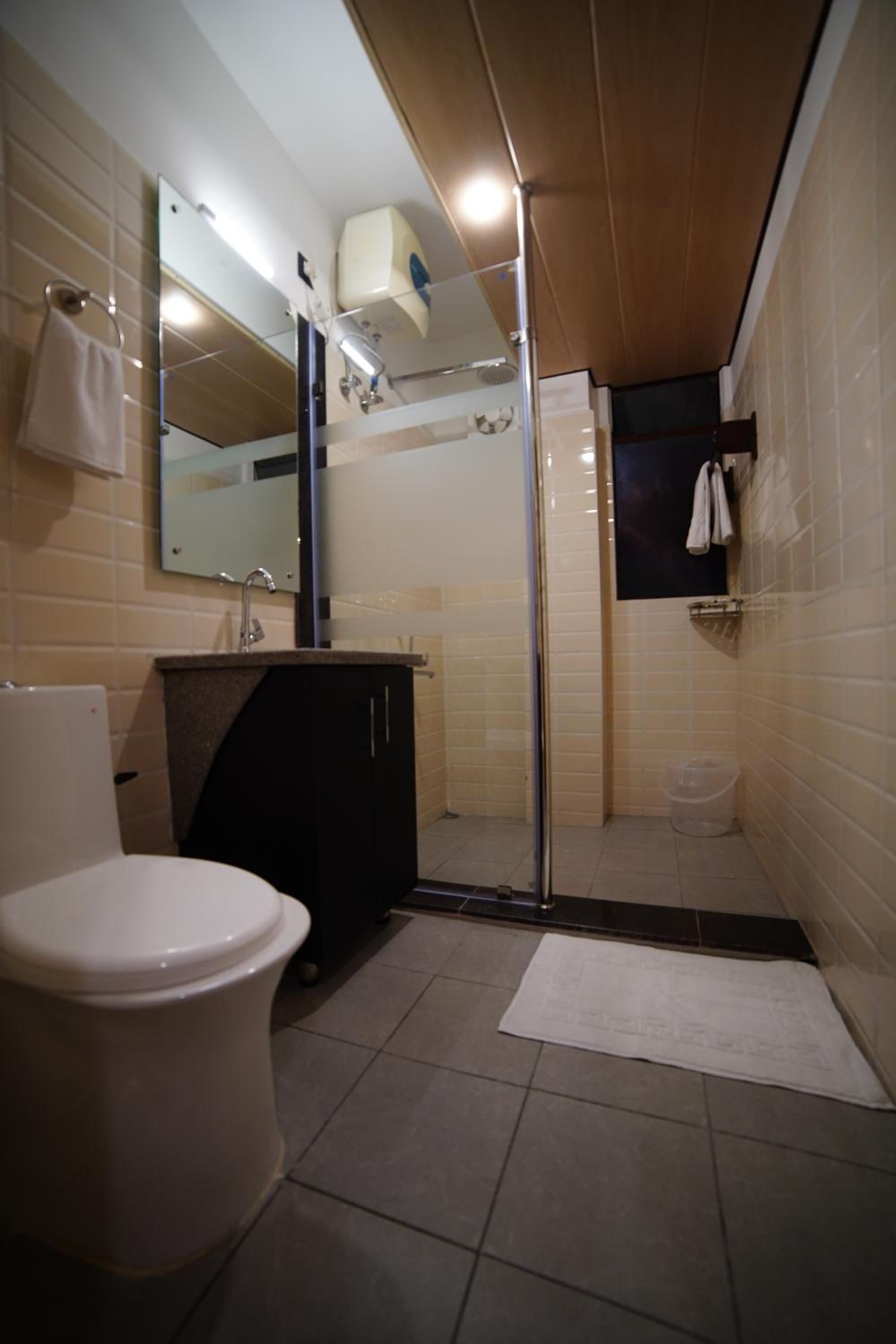 Standard King Room photo 3