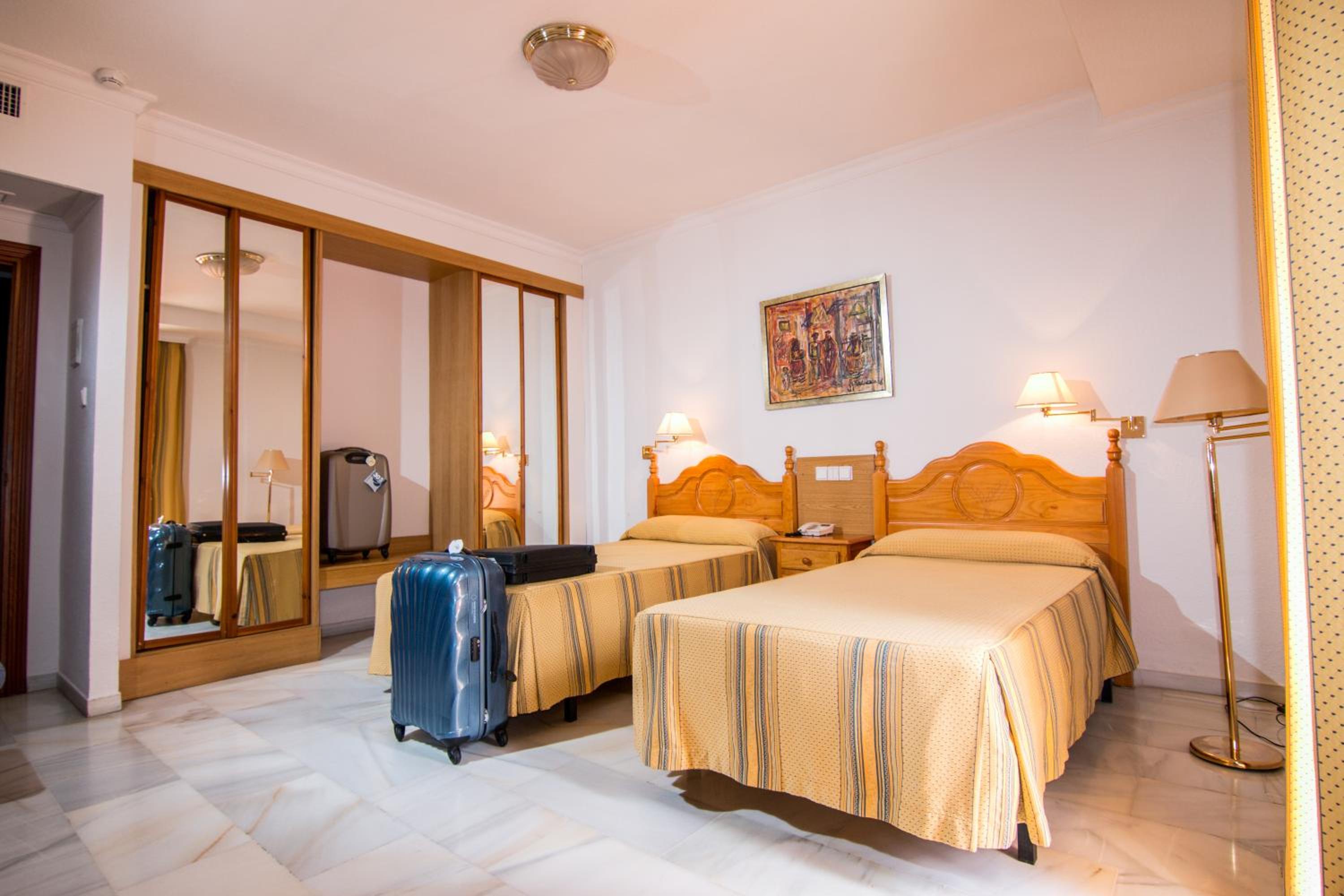 Double or Twin Room photo 2