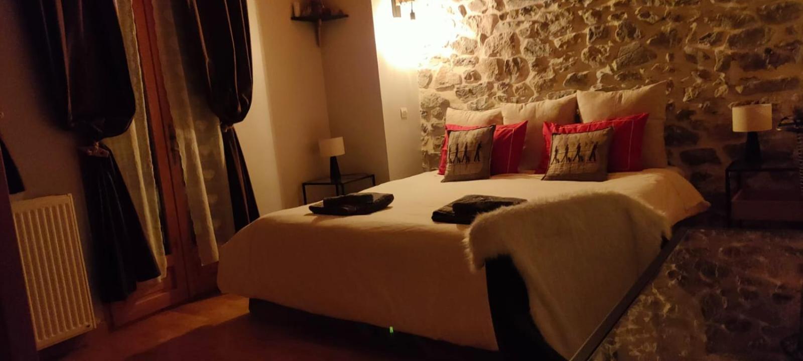 Small Double Room - Photo 1