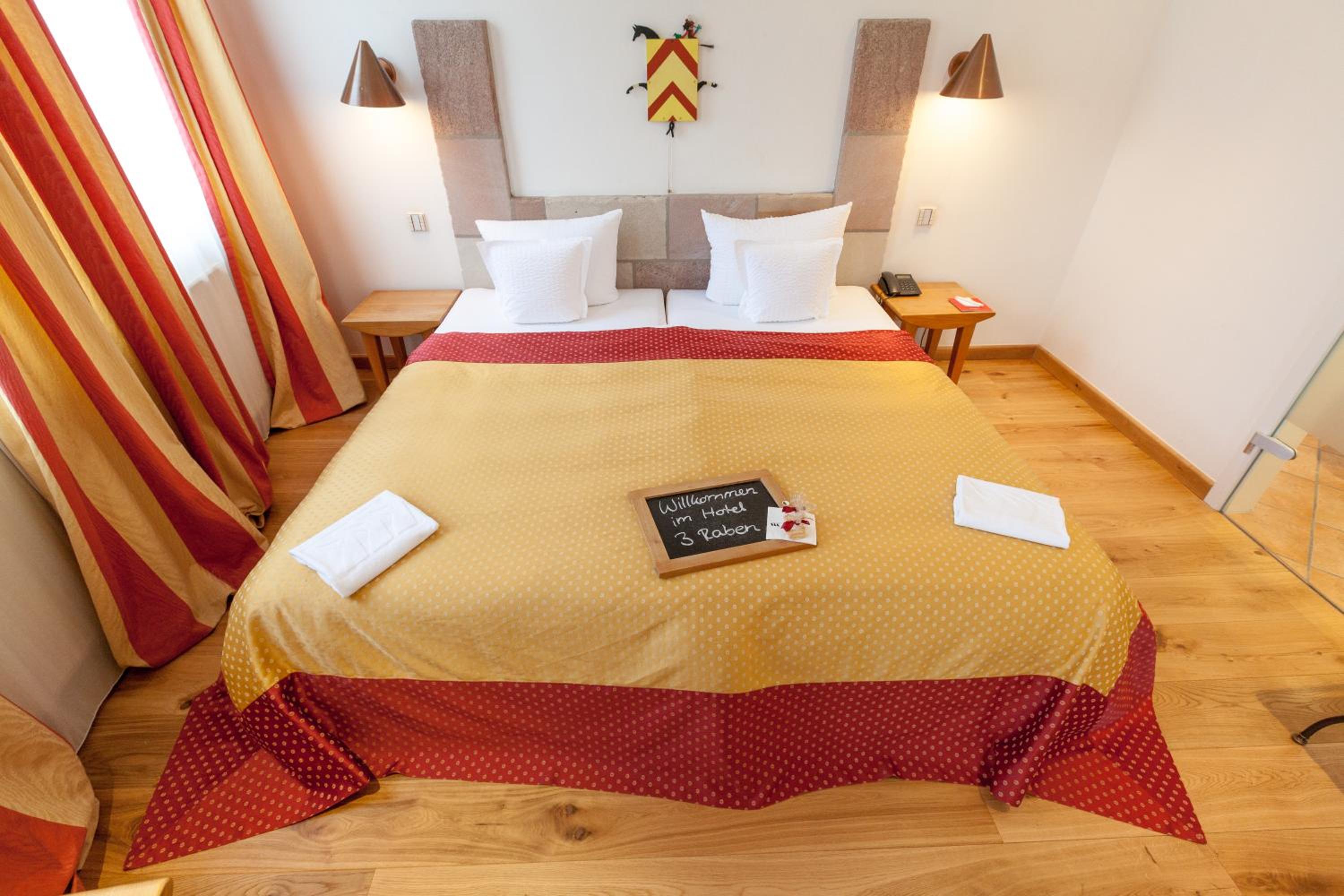 Junior Suite (3 Adults) - Photo 2