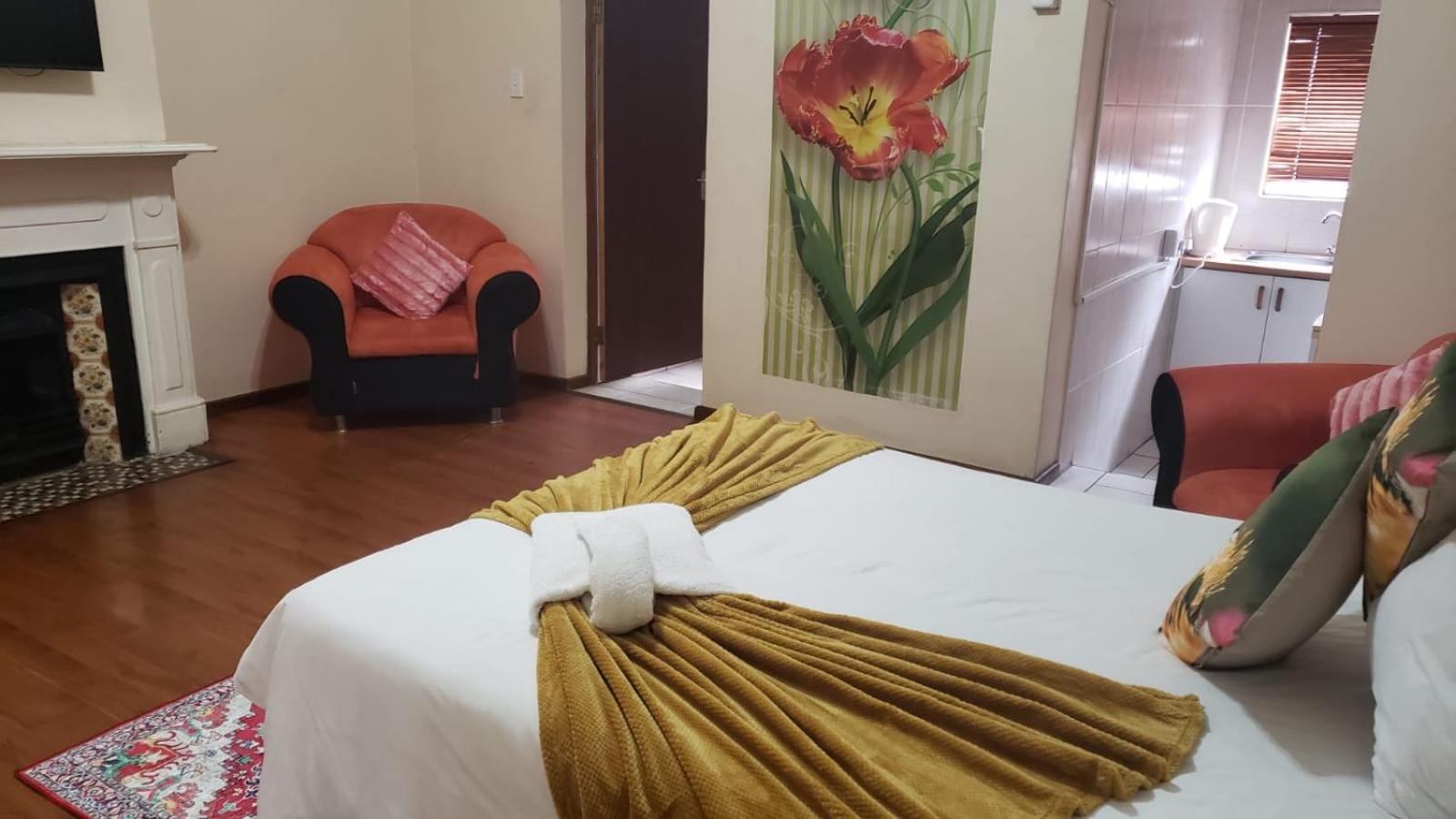 Double Room with Private Bathroom photo 1