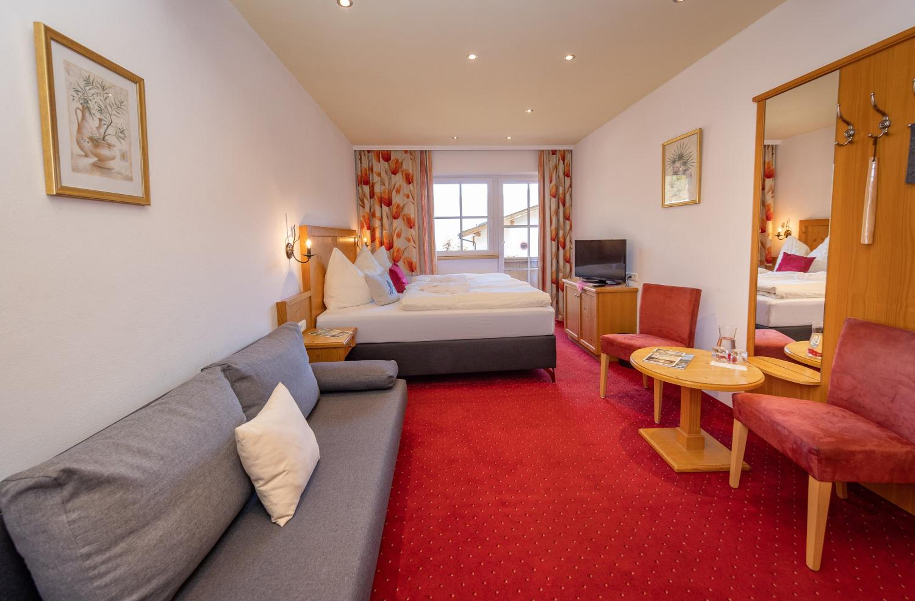 Deluxe Double Room - Photo 1