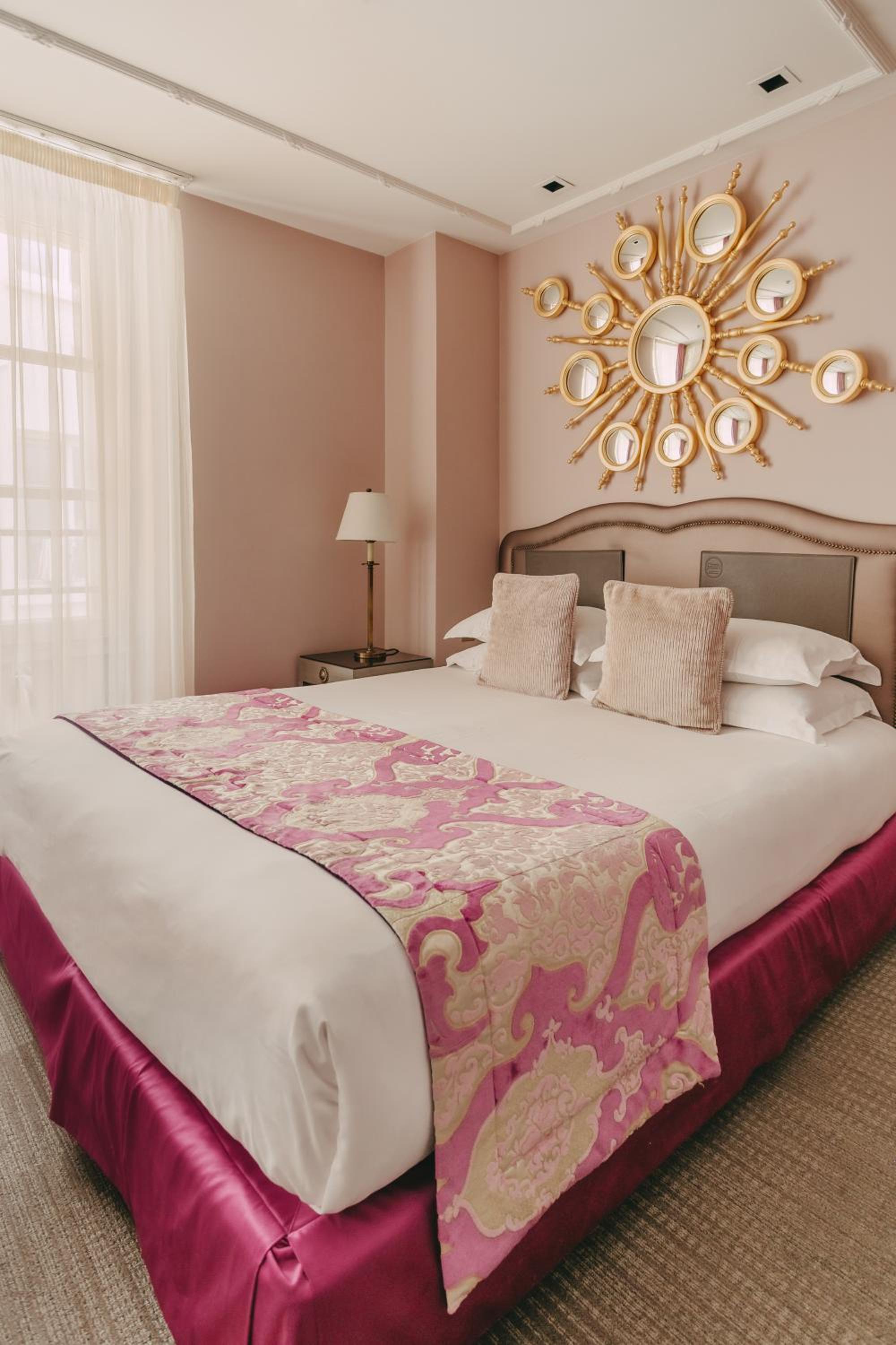 Deluxe Courtyard Room