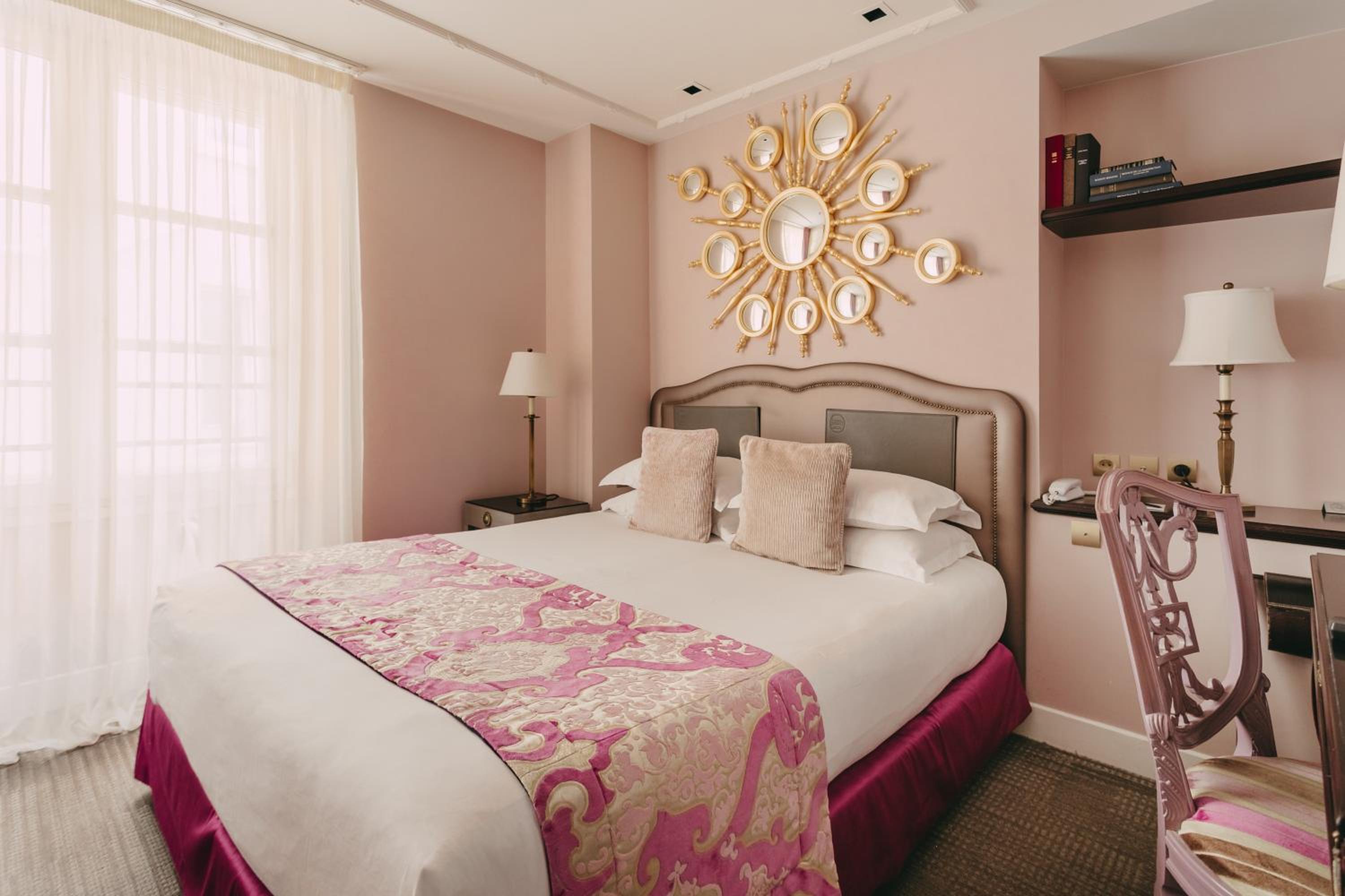 Deluxe Courtyard Room