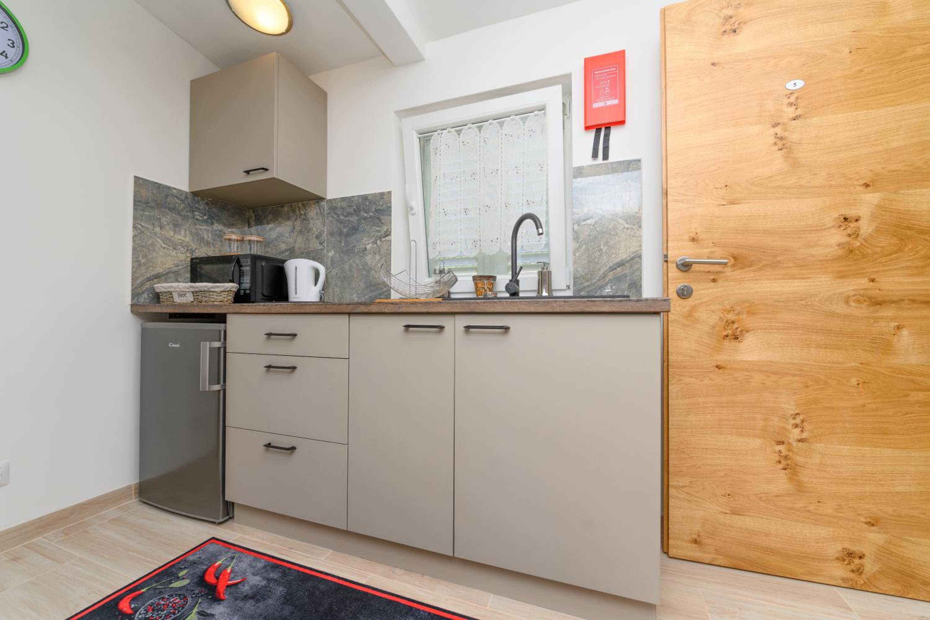 Studio Apartment photo 2
