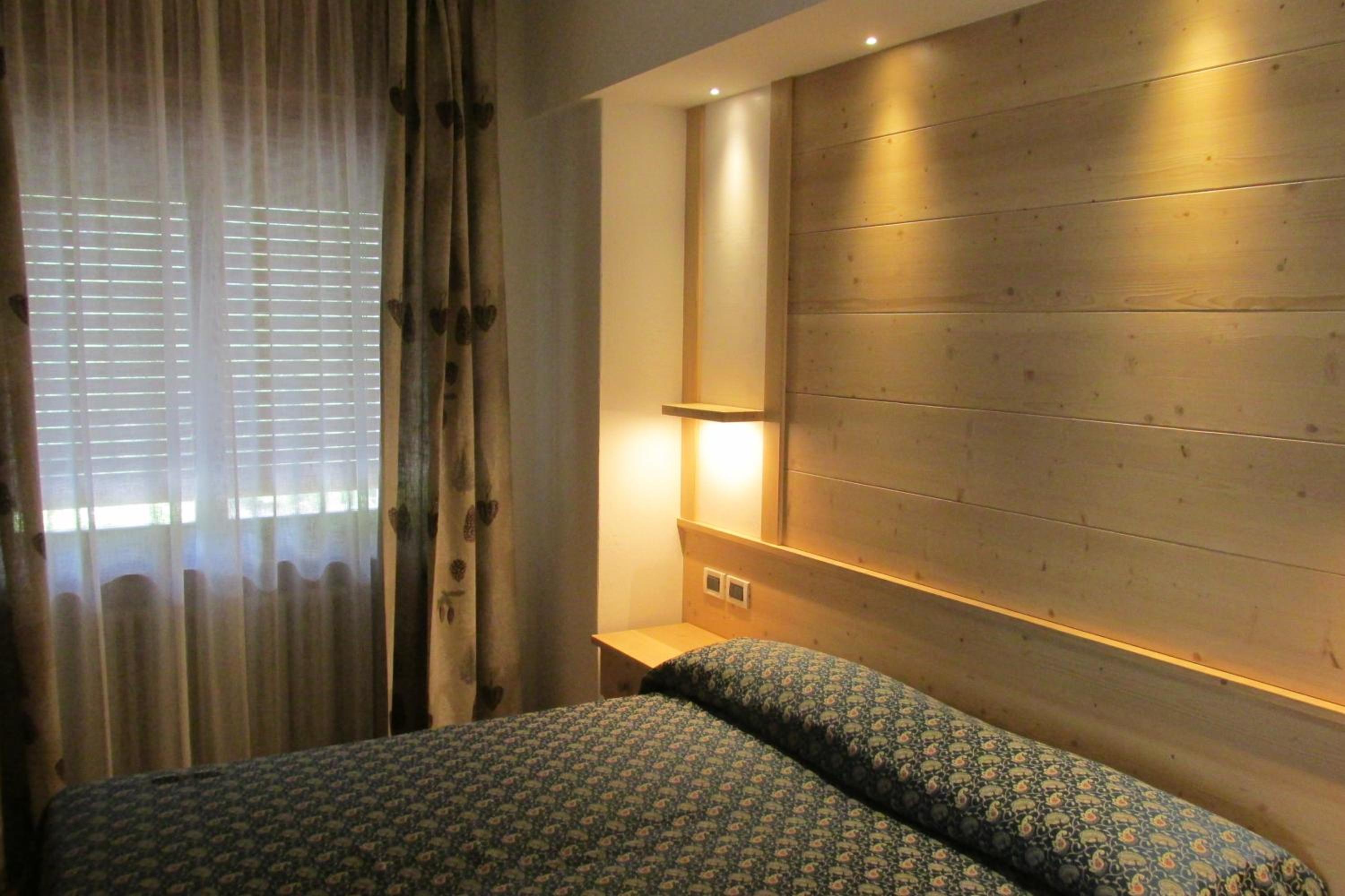 Family Room with Shower - Photo 5
