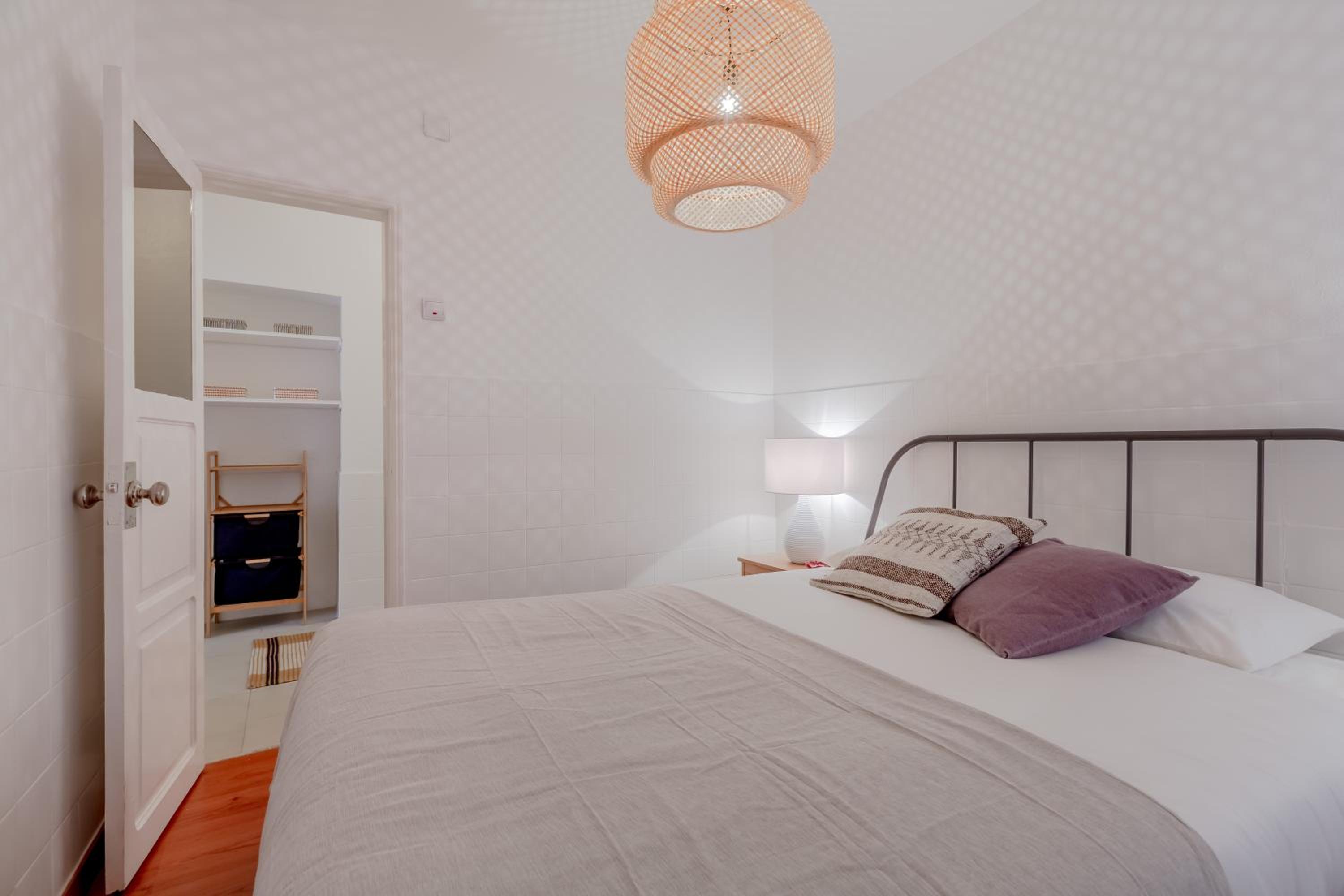 One-Bedroom Apartment - Photo 18