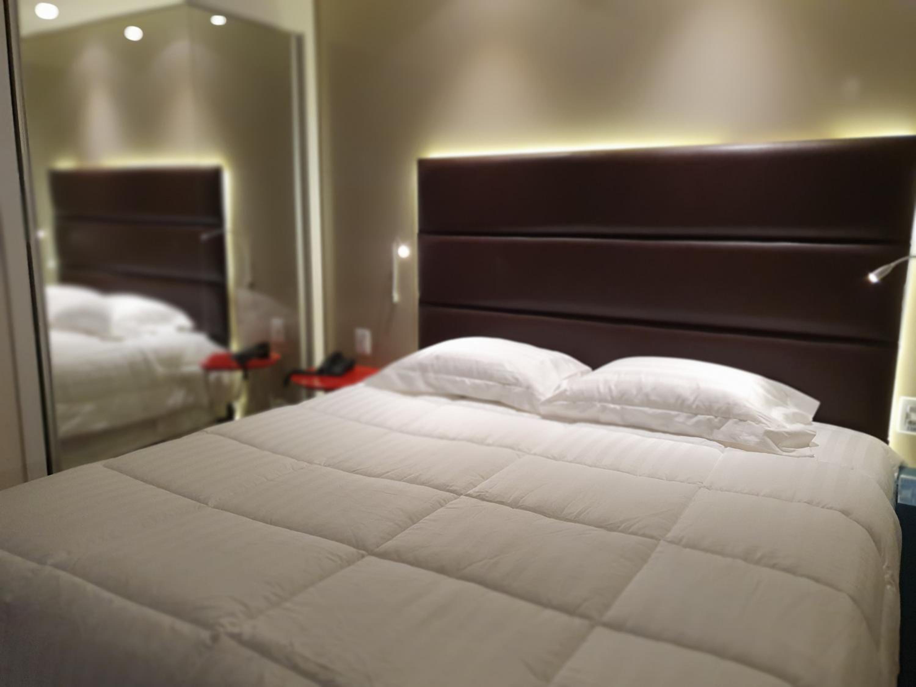 Deluxe Double Room - Photo 2
