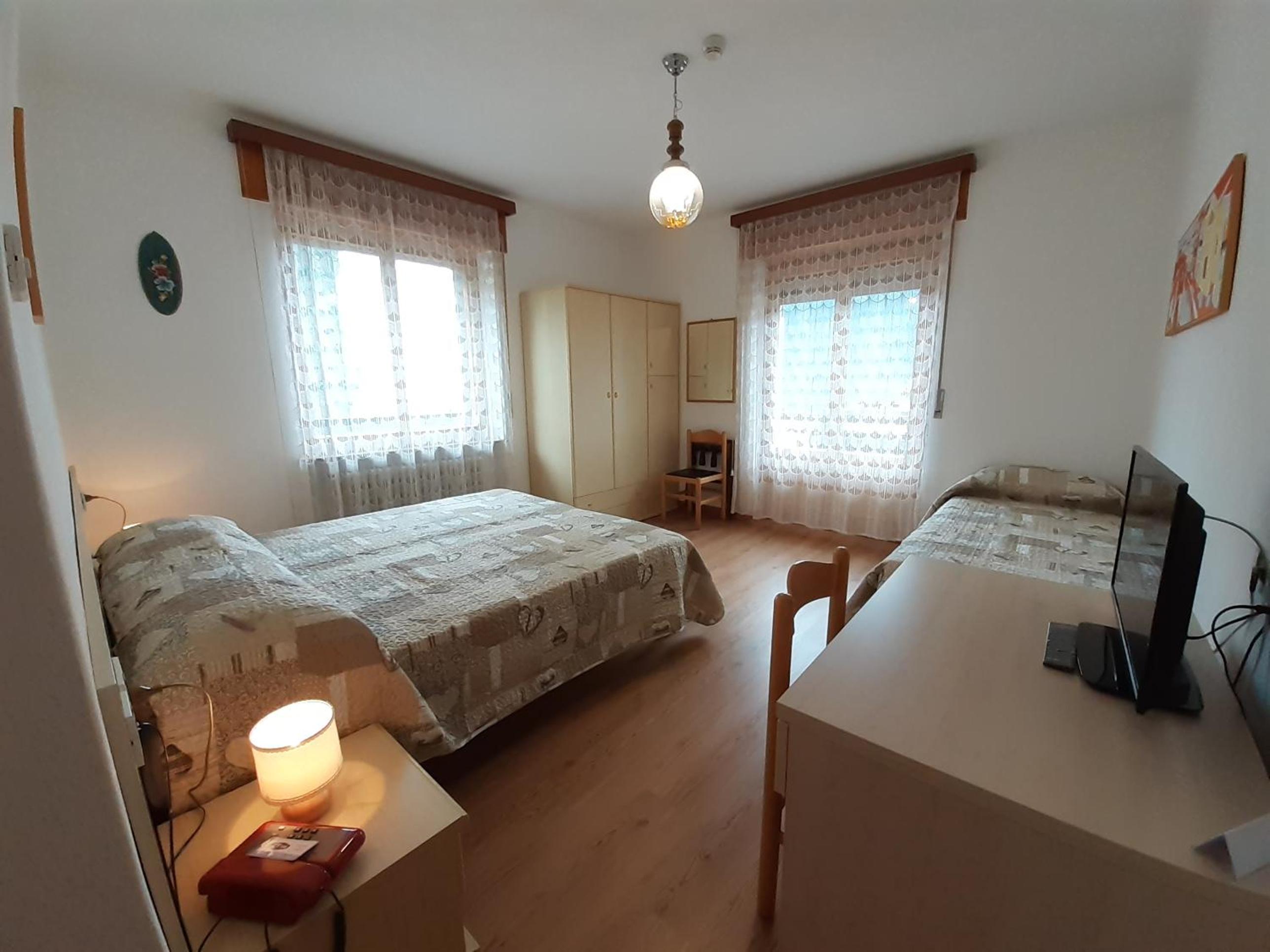 Triple Room with Bath - Photo 5