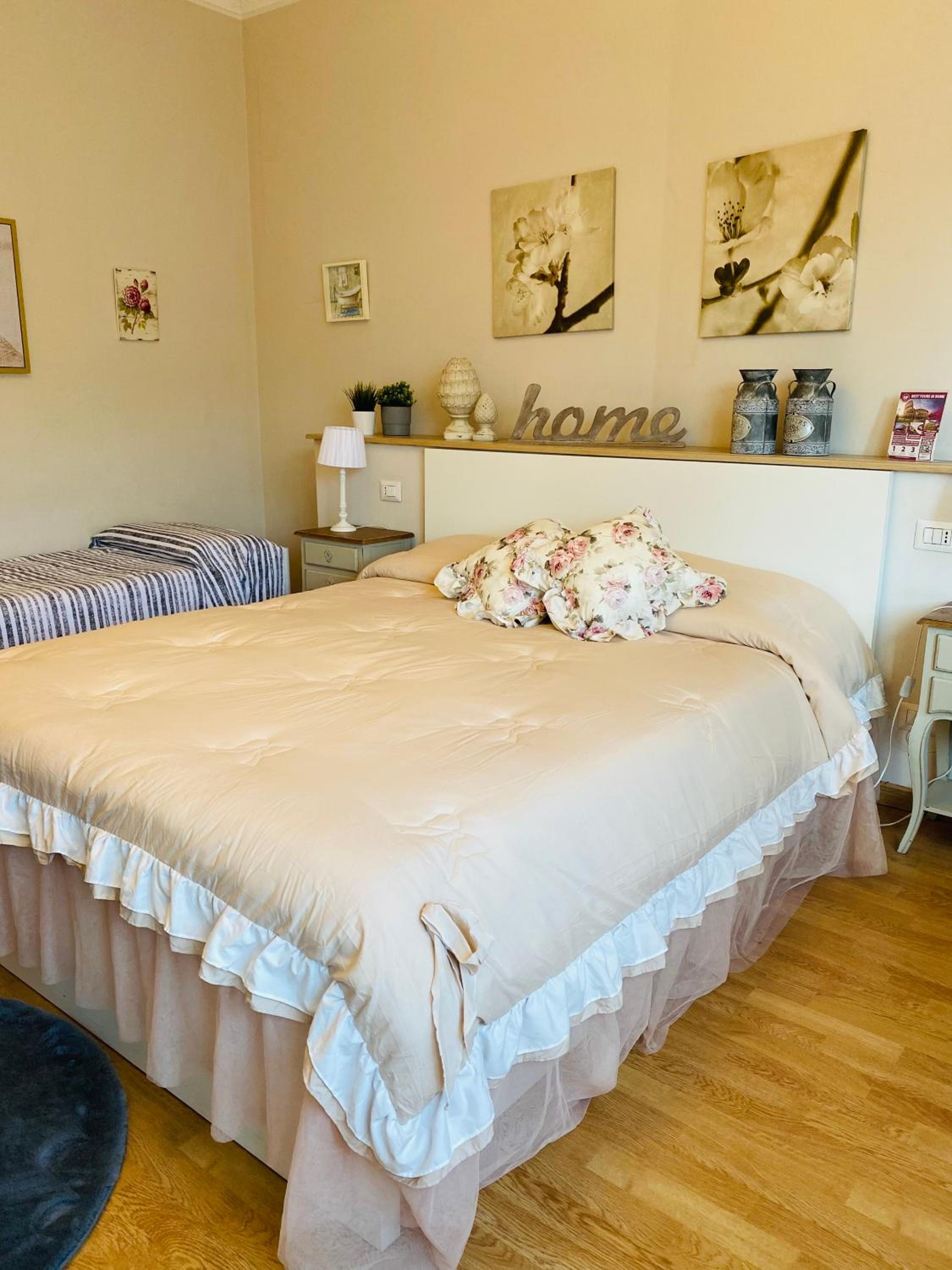 Triple Room with Private Bathroom photo 3