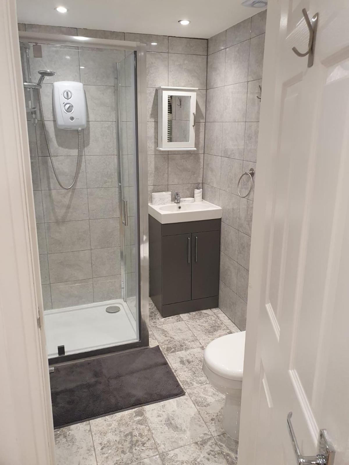 Double Room with Private Bathroom photo 2