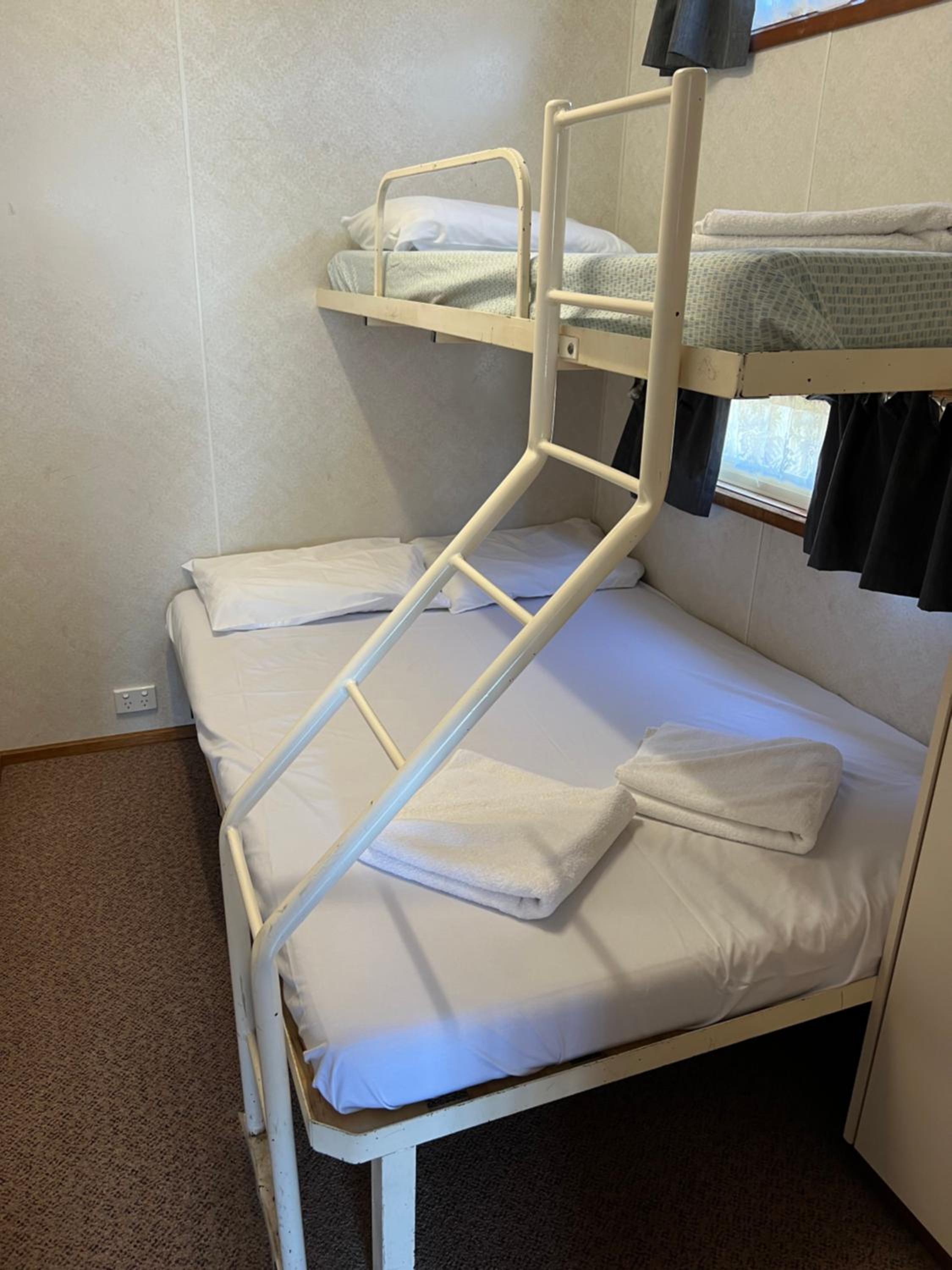 Budget Two-Bedroom Cabin  - Photo 5