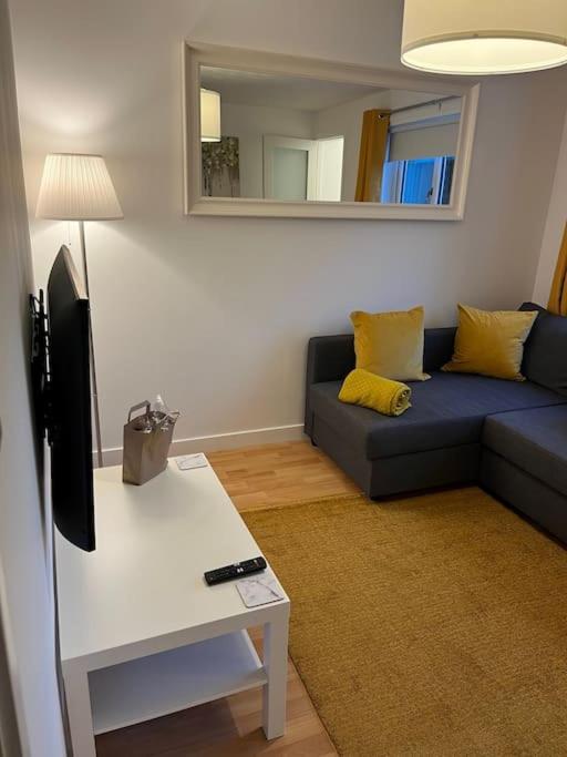One-Bedroom Apartment photo 2