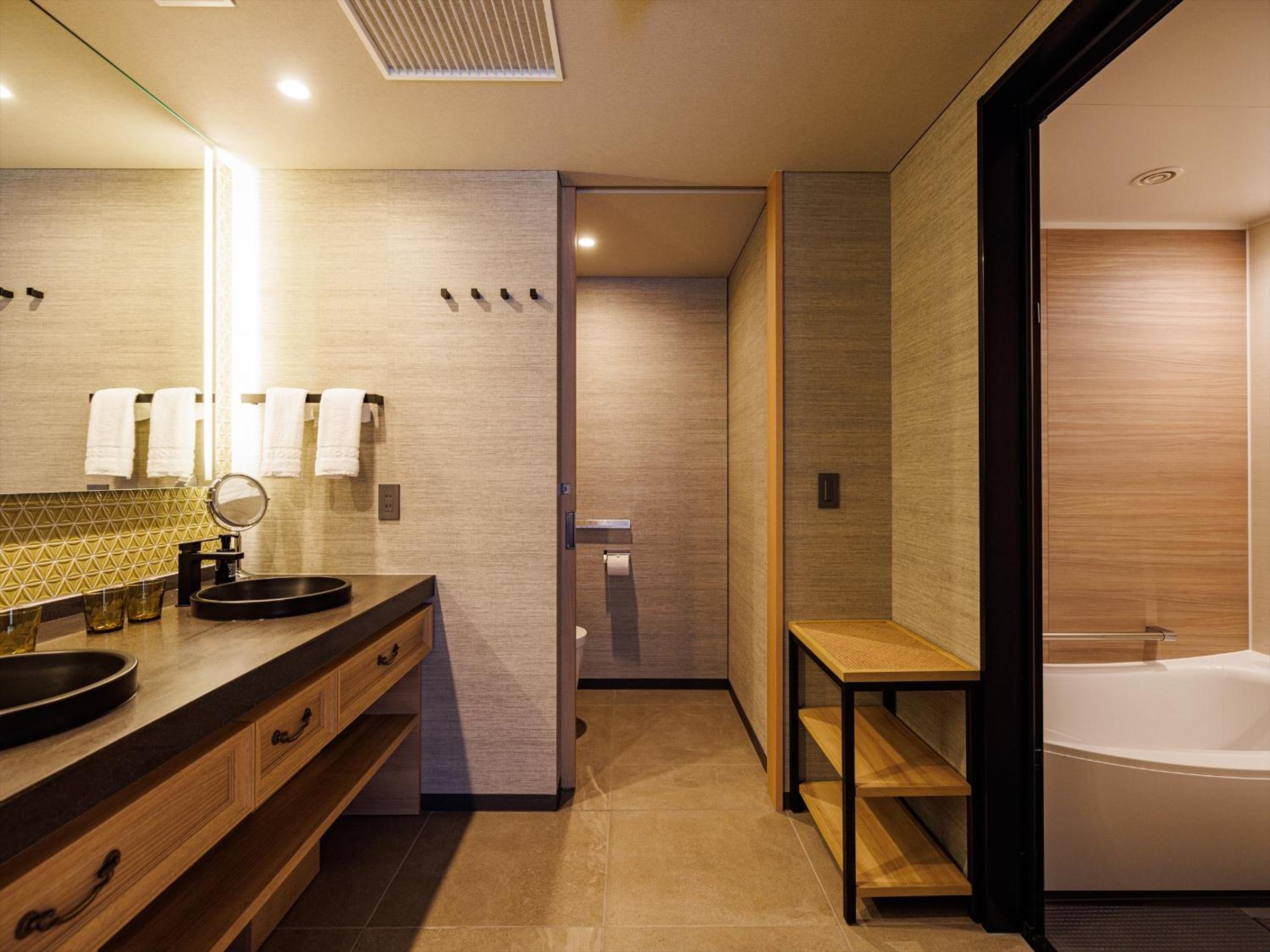 Deluxe Quadruple Room with Tatami Area (4 Adults) - Photo 9