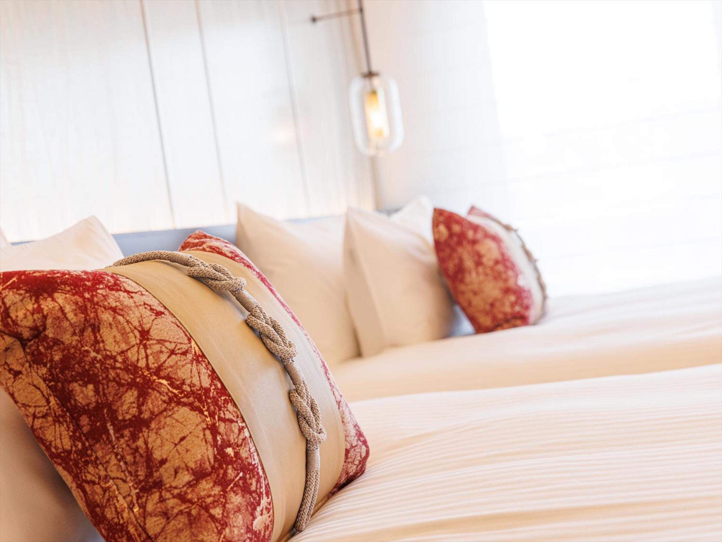Premium Twin Room (2 Adults) - Photo 26