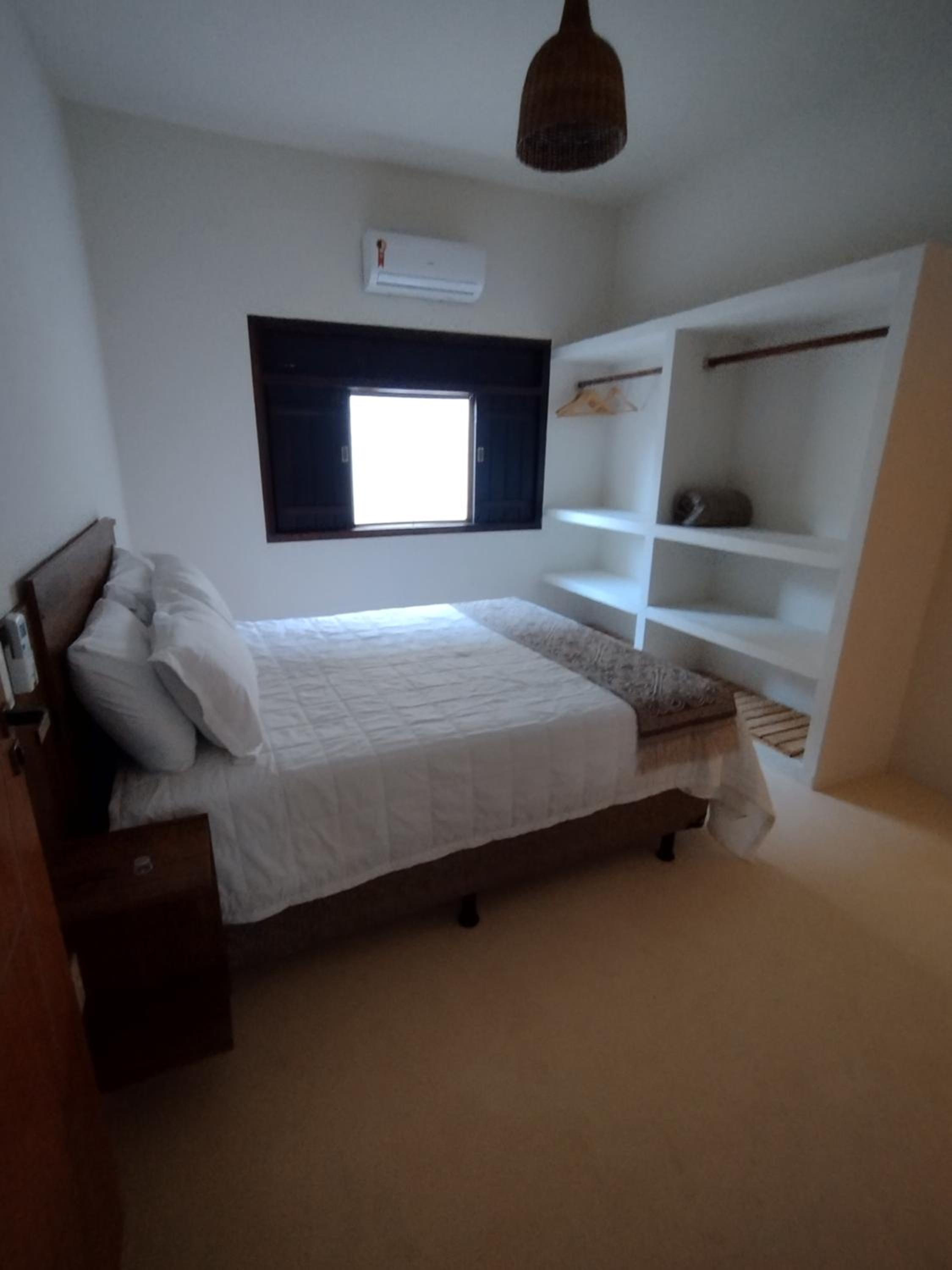 Five-Bedroom House photo 1