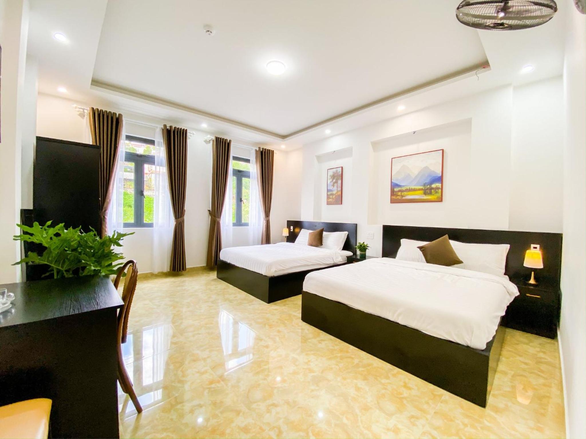 Deluxe Queen Room with Two Queen Beds
