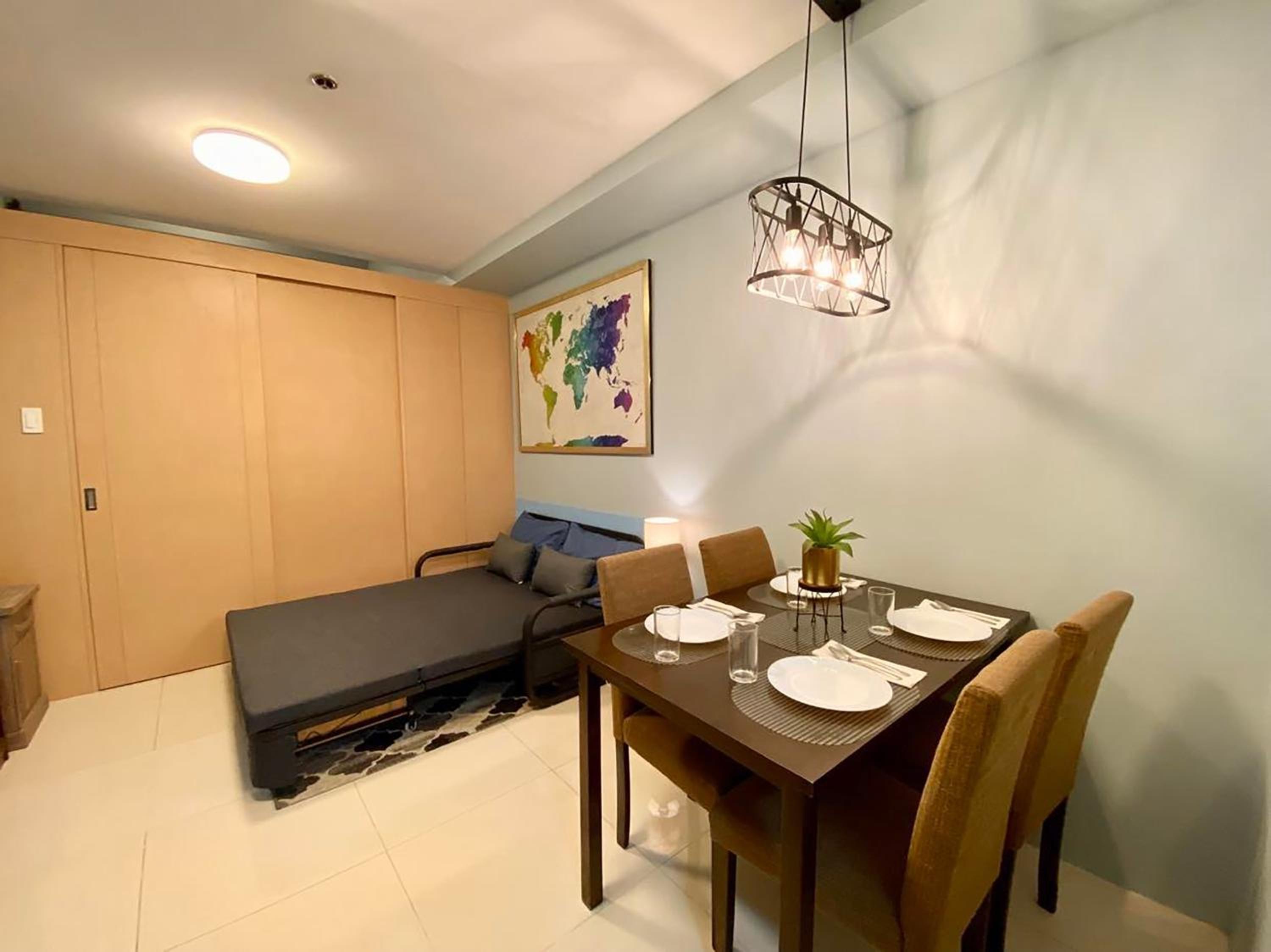 Family Room with Balcony - Photo 2