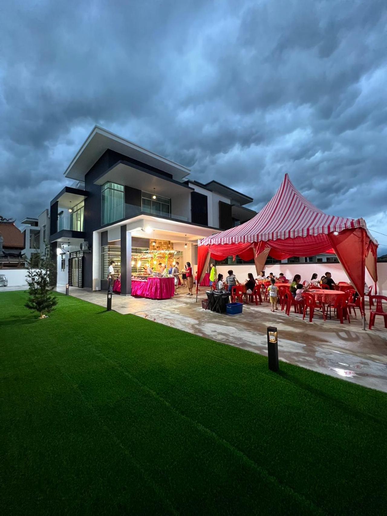 Villa photo 2